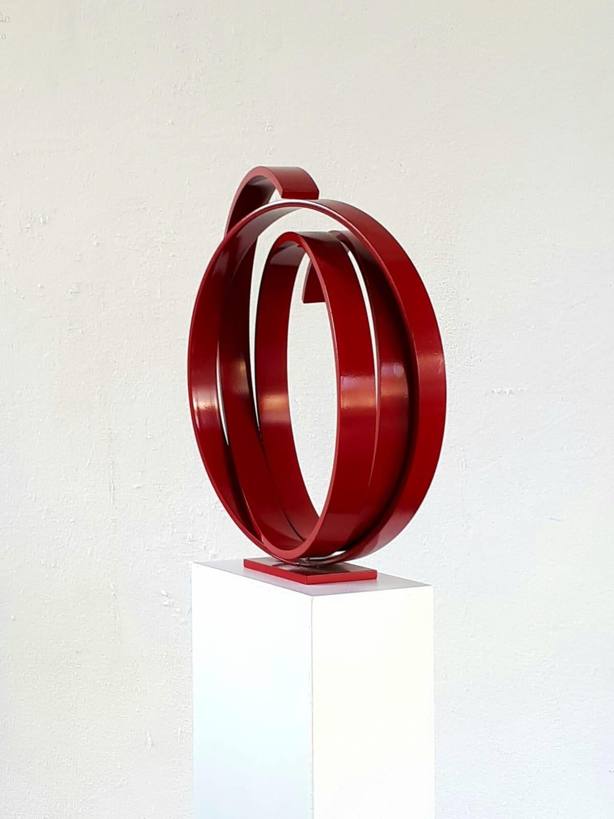 Red Sphere di Kuno Vollet - Scultura astratta contemporanea circolare in acciaio rosso in vendita 3