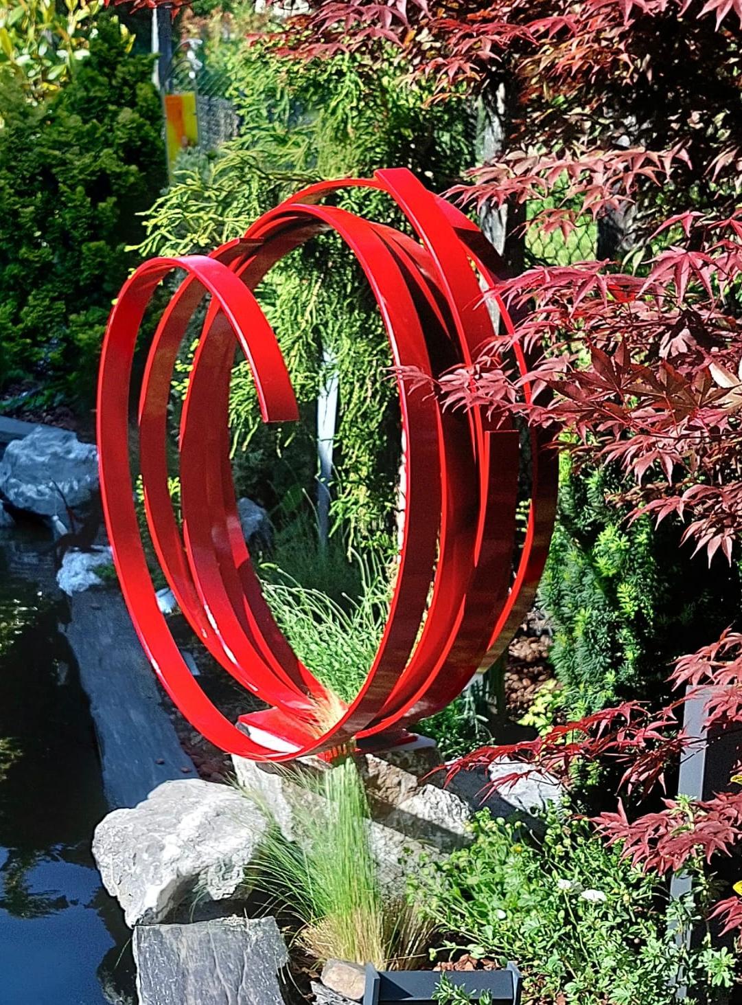 Royal Red Orbit Contemporary Aluminum sculpture for Outdoors For Sale 3
