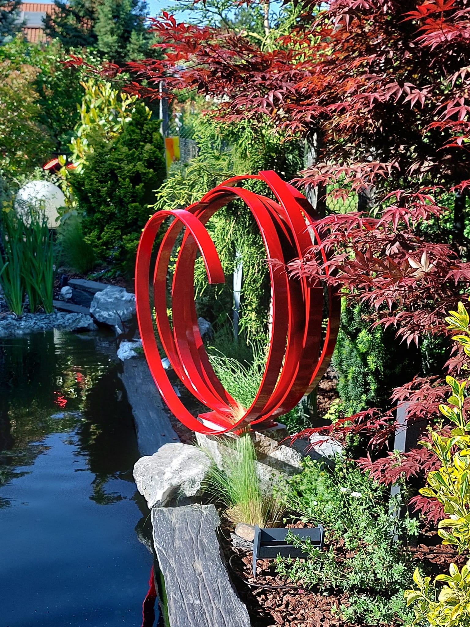 Royal Red Orbit Contemporary Aluminum sculpture for Outdoors For Sale 1