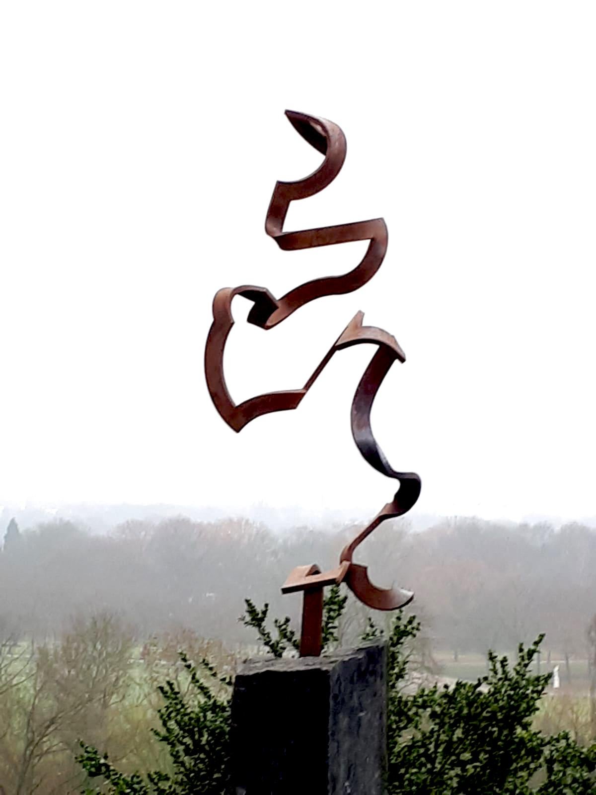 This beautiful large corroded steel  sculpture can be used for indoor or outdoors. It makes for an elegant statement in any garden, lobby or private home.

Artist: Kuno Vollet
Size: 108 x 25 x 25