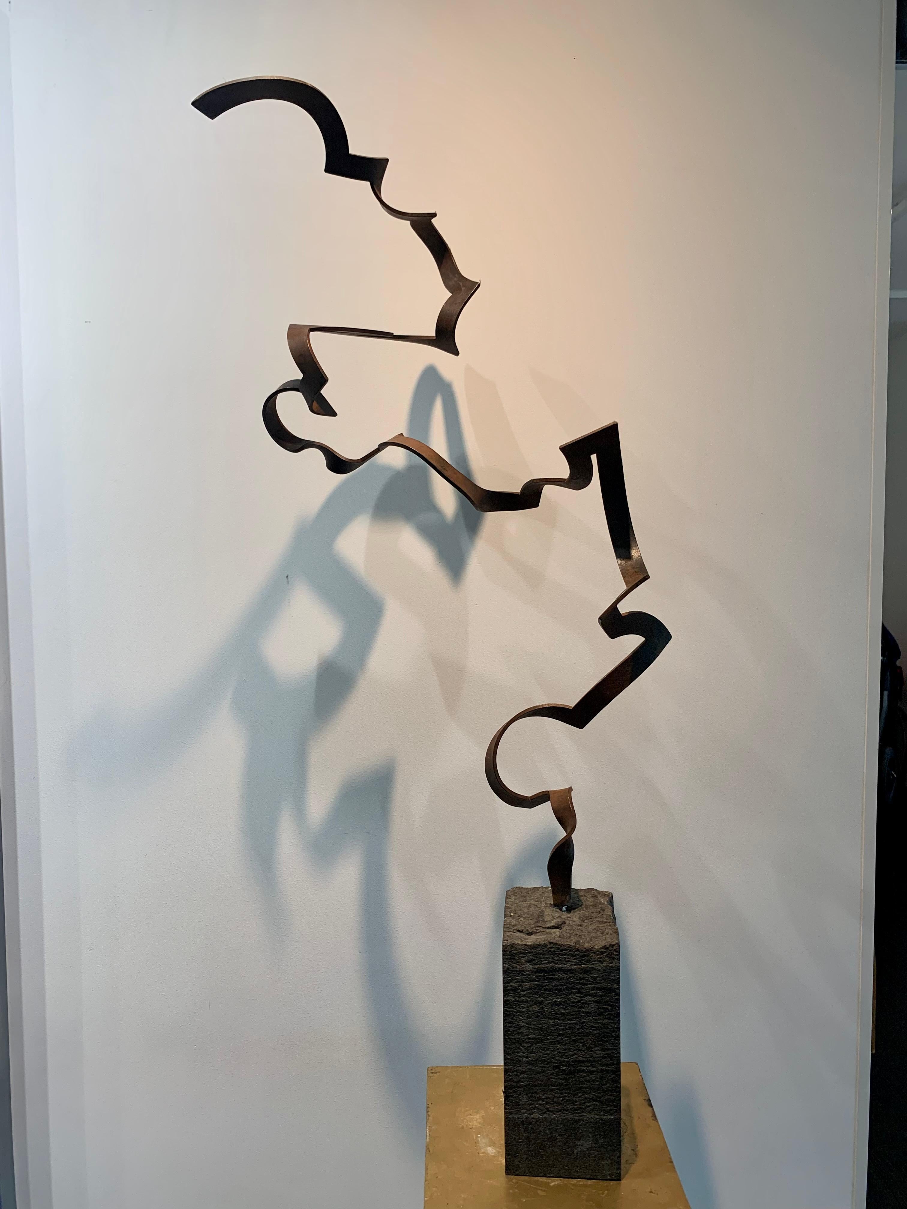 Danse en acier contemporaine de Kuno Vollet - Sculpture en acier pour l'intérieur ou l'extérieur en vente 1
