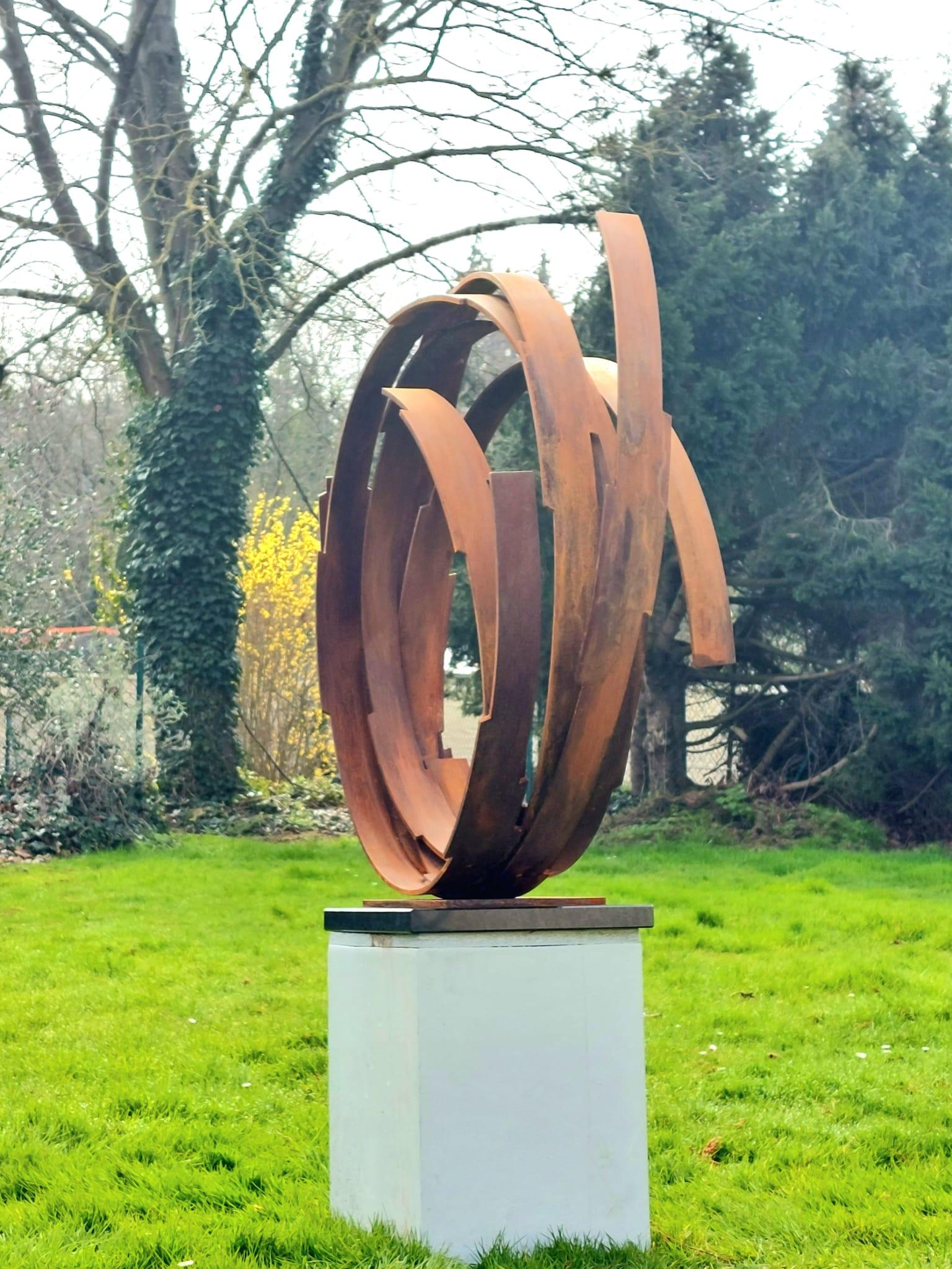 Steel Orbit by Kuno Vollet - Contemporary Rusted sculpture for Outdoors For Sale 9