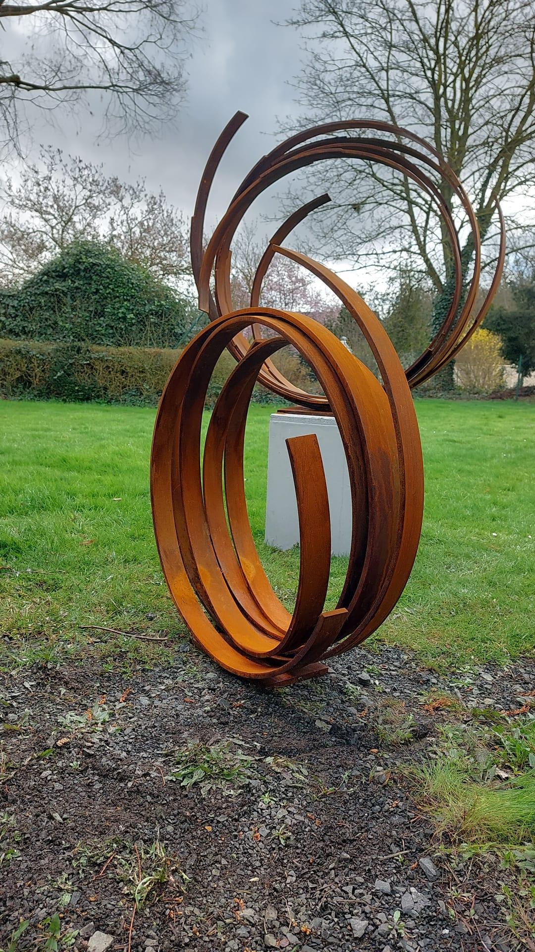 Steel Orbit by Kuno Vollet - Zeitgenössische verrostete Skulptur für den Außenbereich im Angebot 14