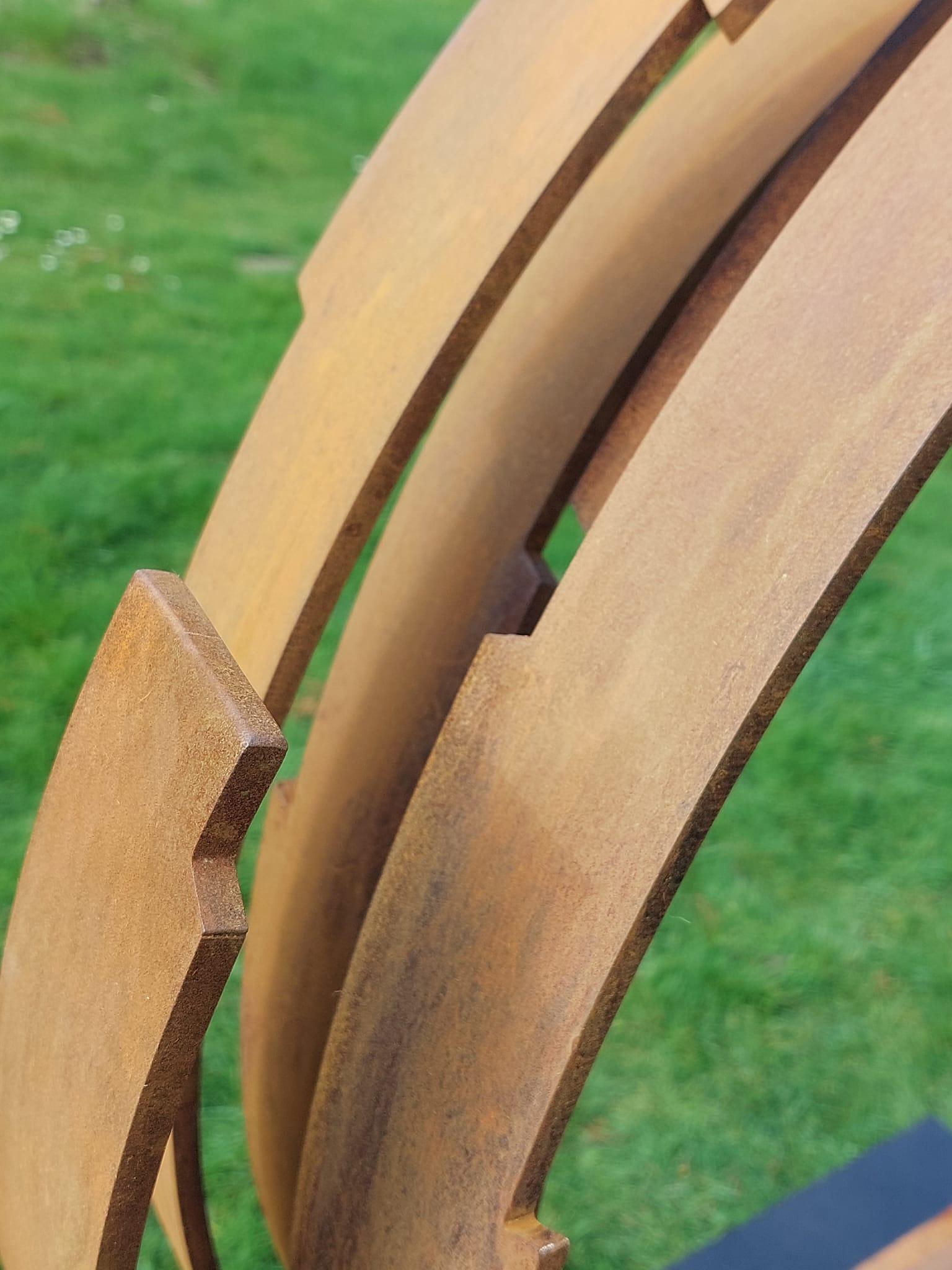 Steel Orbit by Kuno Vollet - Contemporary Rusted sculpture for Outdoors in vendita 2