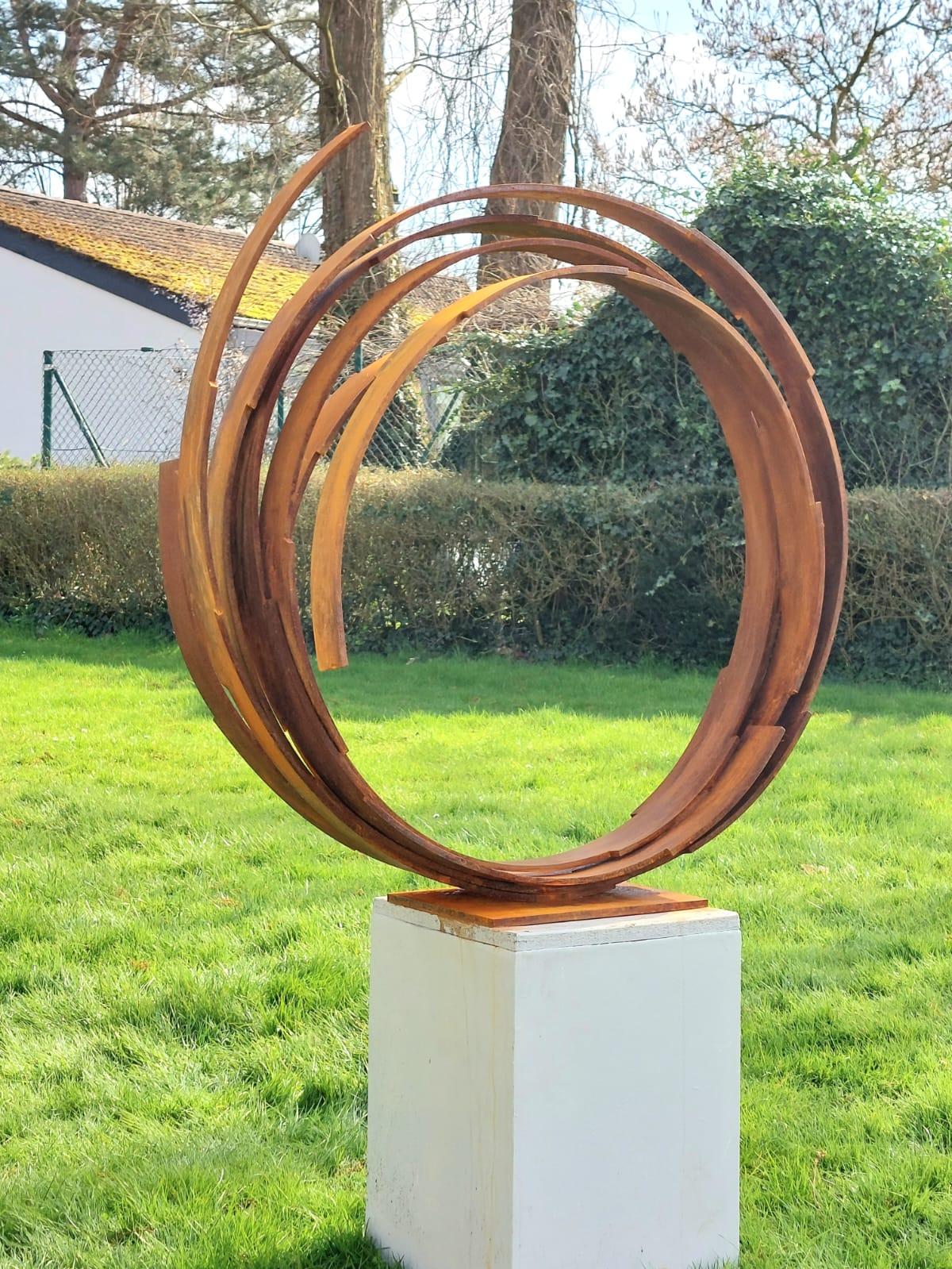 Steel Orbit by Kuno Vollet - Contemporary Rusted sculpture for Outdoors For Sale 3