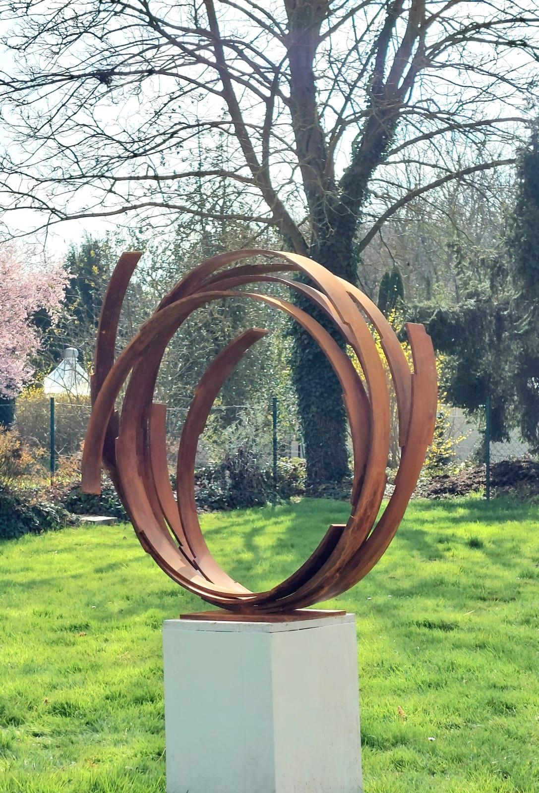 Steel Orbit by Kuno Vollet - Contemporary Rusted sculpture for Outdoors For Sale 6