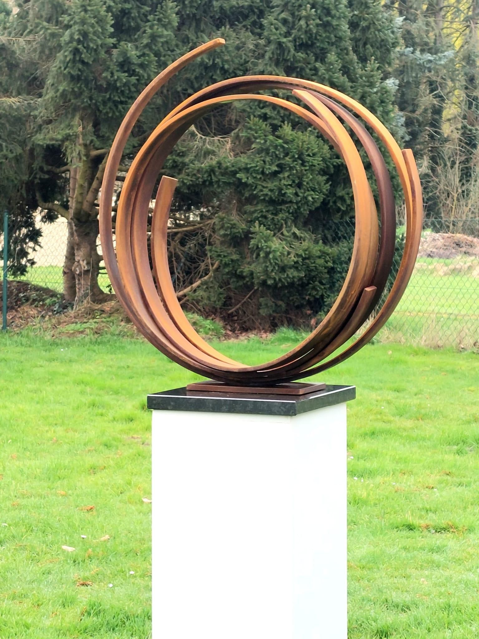 Steel Orbit by Kuno Vollet - Zeitgenössische verrostete Skulptur für den Außenbereich im Angebot 8