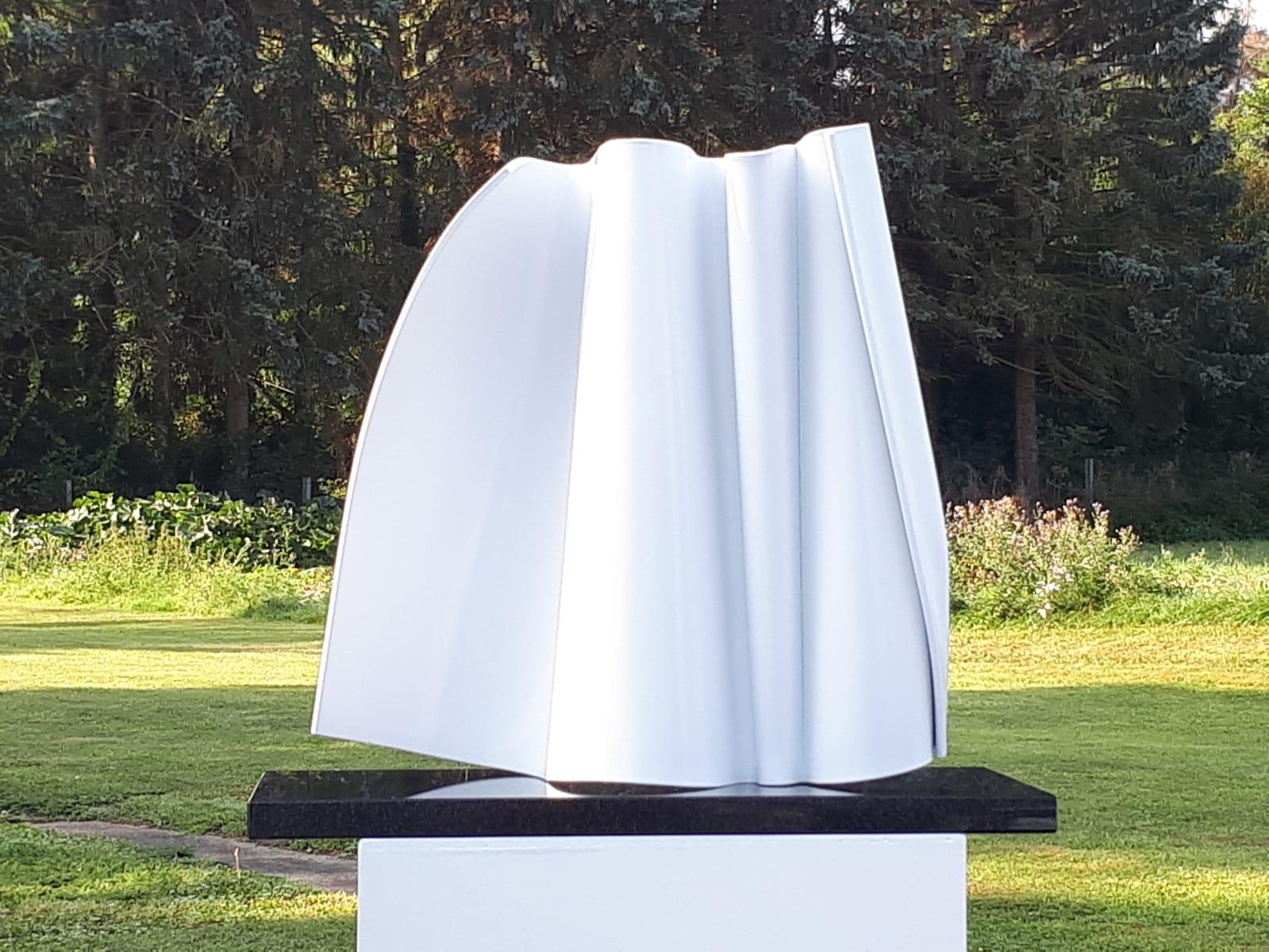 This beautiful large white sculpture can be used for indoor or outdoors. It is lacquered in a stunning white and makes for an elegant statement in any garden, lobby or private home.

Artist: Kuno Vollet
Size: 100 x 25 x 25