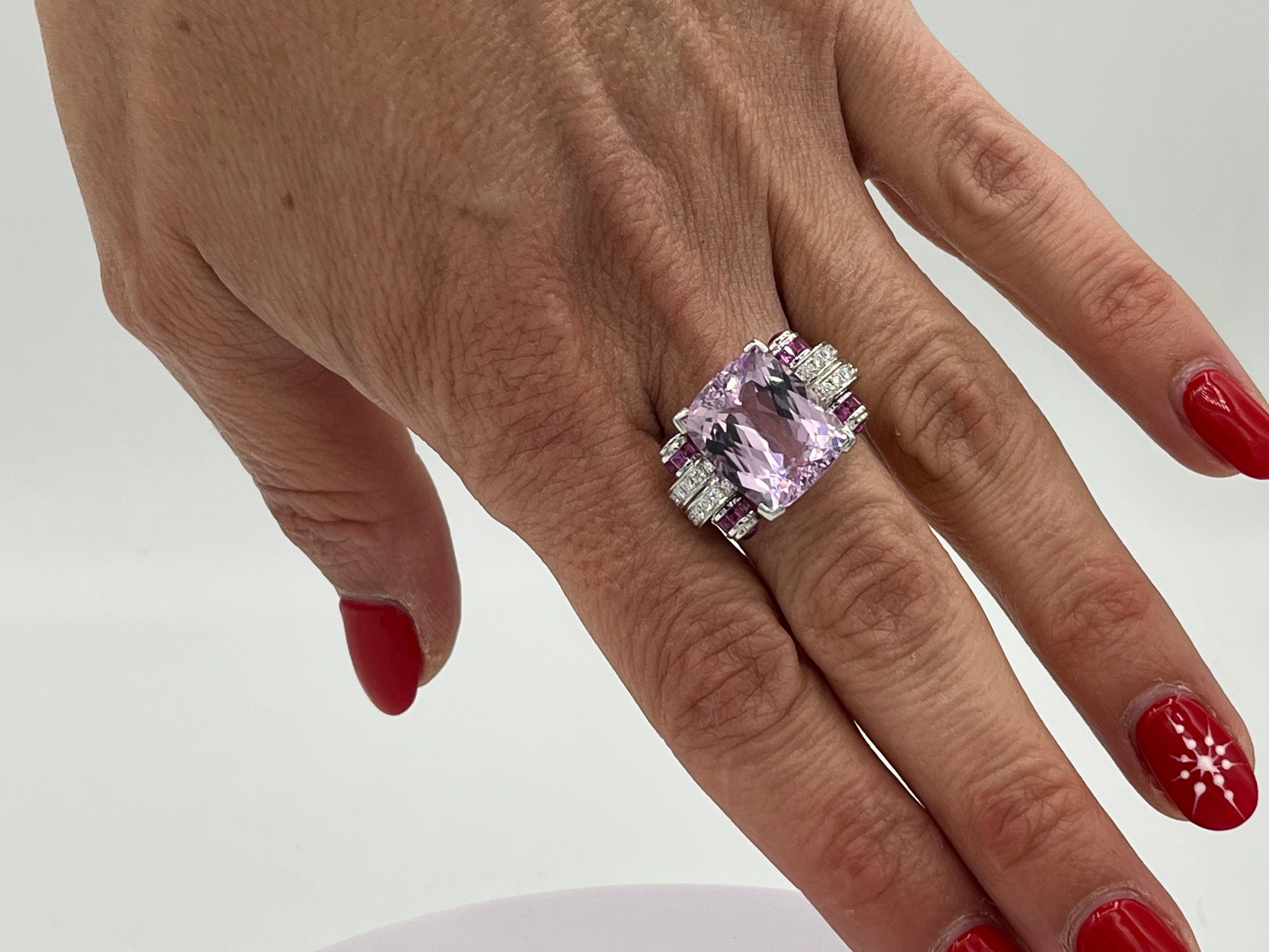 Kunzit Diamond Saphire ring in 18k gold 2