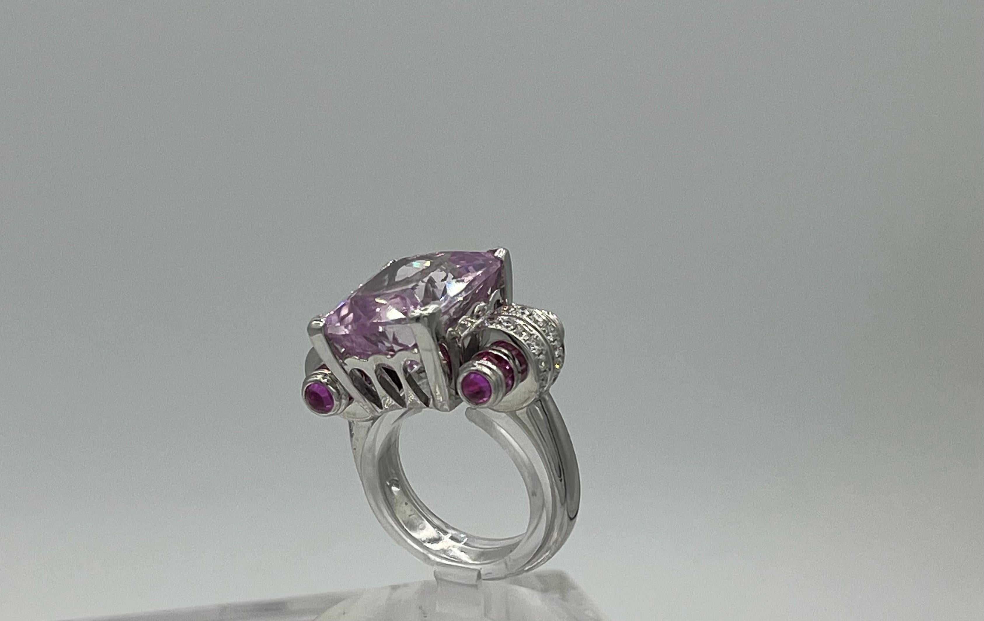 Kunzit Diamond Saphire ring in 18k gold 4