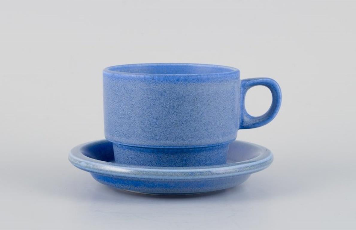 Vernissé Kunsthandwerk Autriche, service à thé pour trois en grès bleu clair. Années 1960/70. en vente