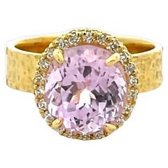 Vintage  Kunzite 4.84 CT & Diamond Cocktail Ring 0.20 CT in 18 Yellow Gold 