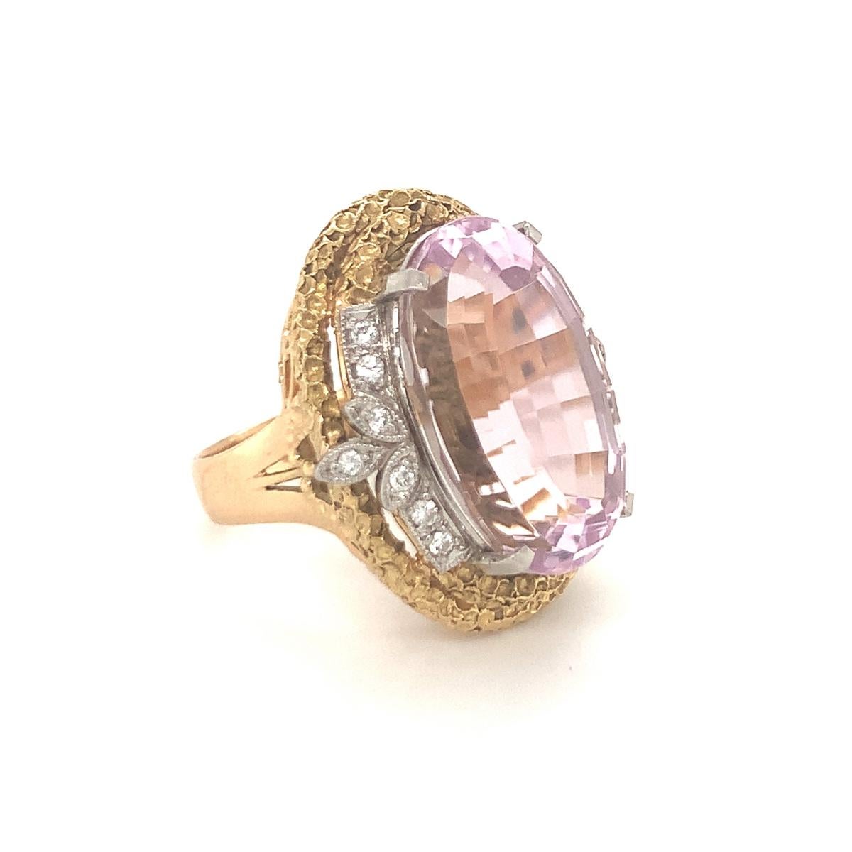 Kunzite and Diamond 18K Yellow Gold and Platinum Ring, circa 1960s For Sale 1