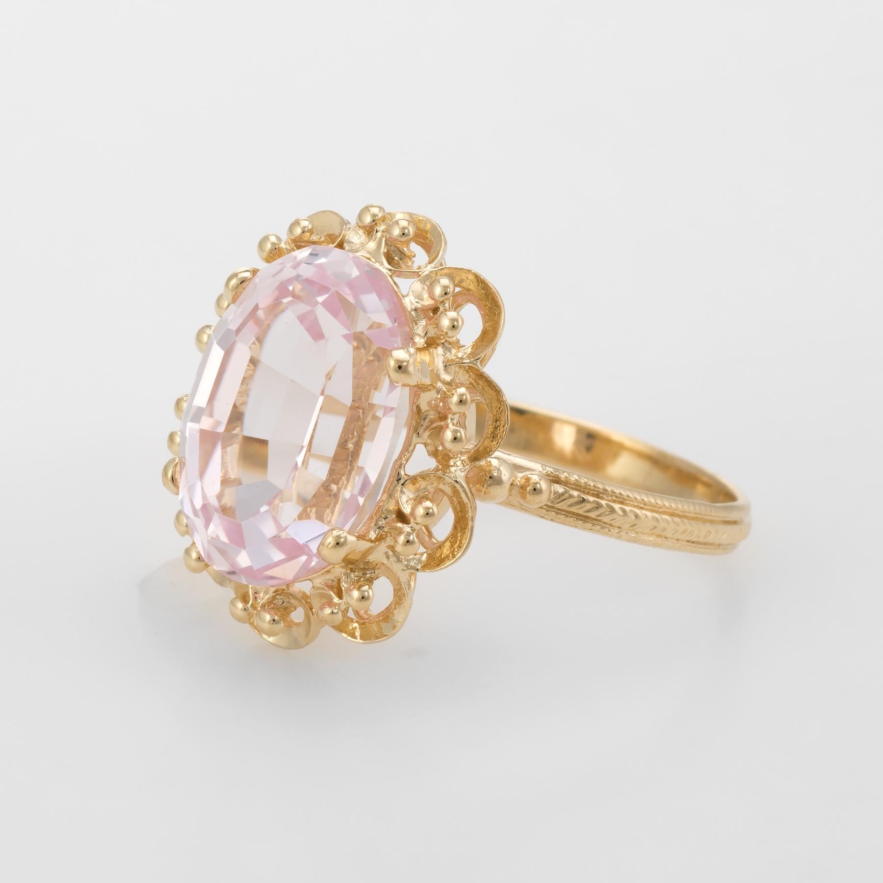 Kunzite Cocktail Ring Vintage 18 Karat Yellow Gold Estate Fine Jewelry In Excellent Condition In Torrance, CA