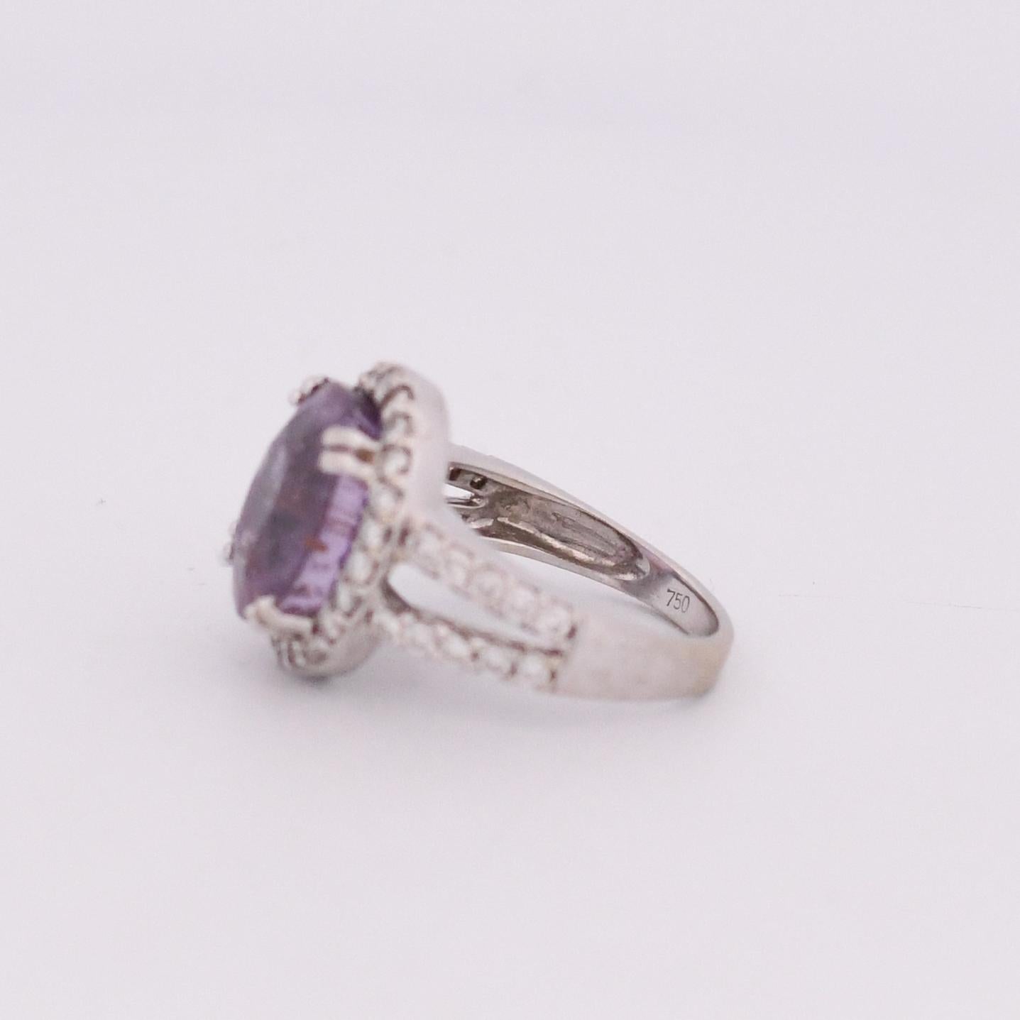 Round Cut Kunzite Cocktail Ring with Diamond Halo- R-723PHT-G625 For Sale