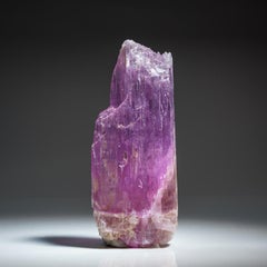 Cristallo di kunzite dalla provincia di Nuristan, Afghanistan