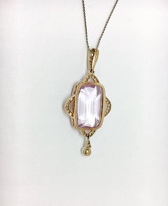 Soft pink rectangular pendant 18 kt and platinum accented with diamonds