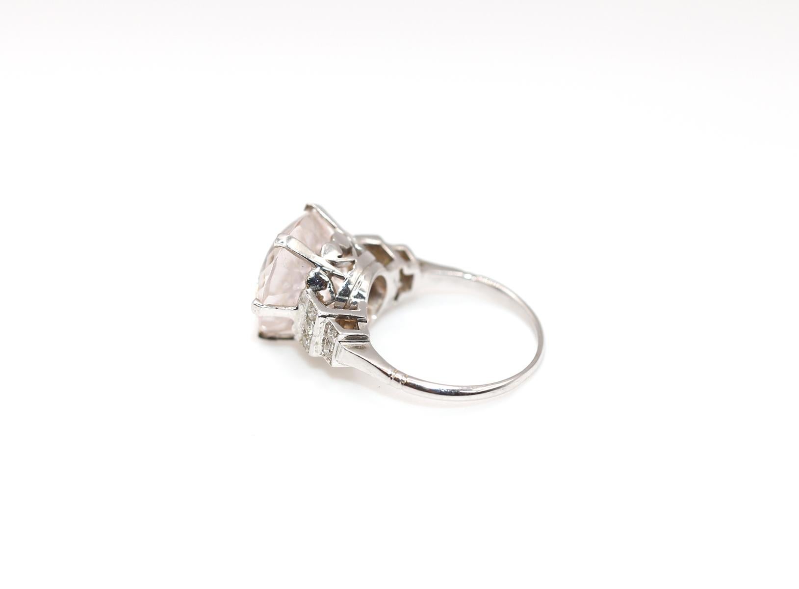 Kunzite Diamonds White 18K Gold Ring, 1970 For Sale 1