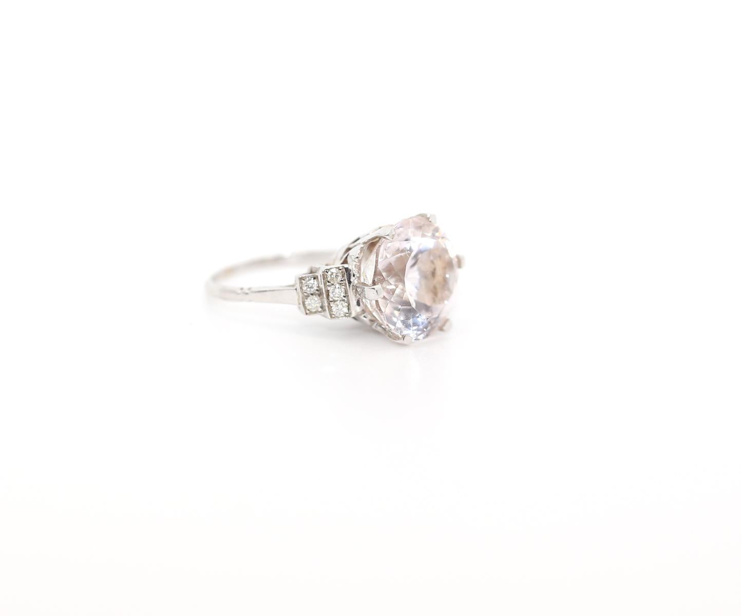 Kunzite Diamonds White 18K Gold Ring, 1970 For Sale 4