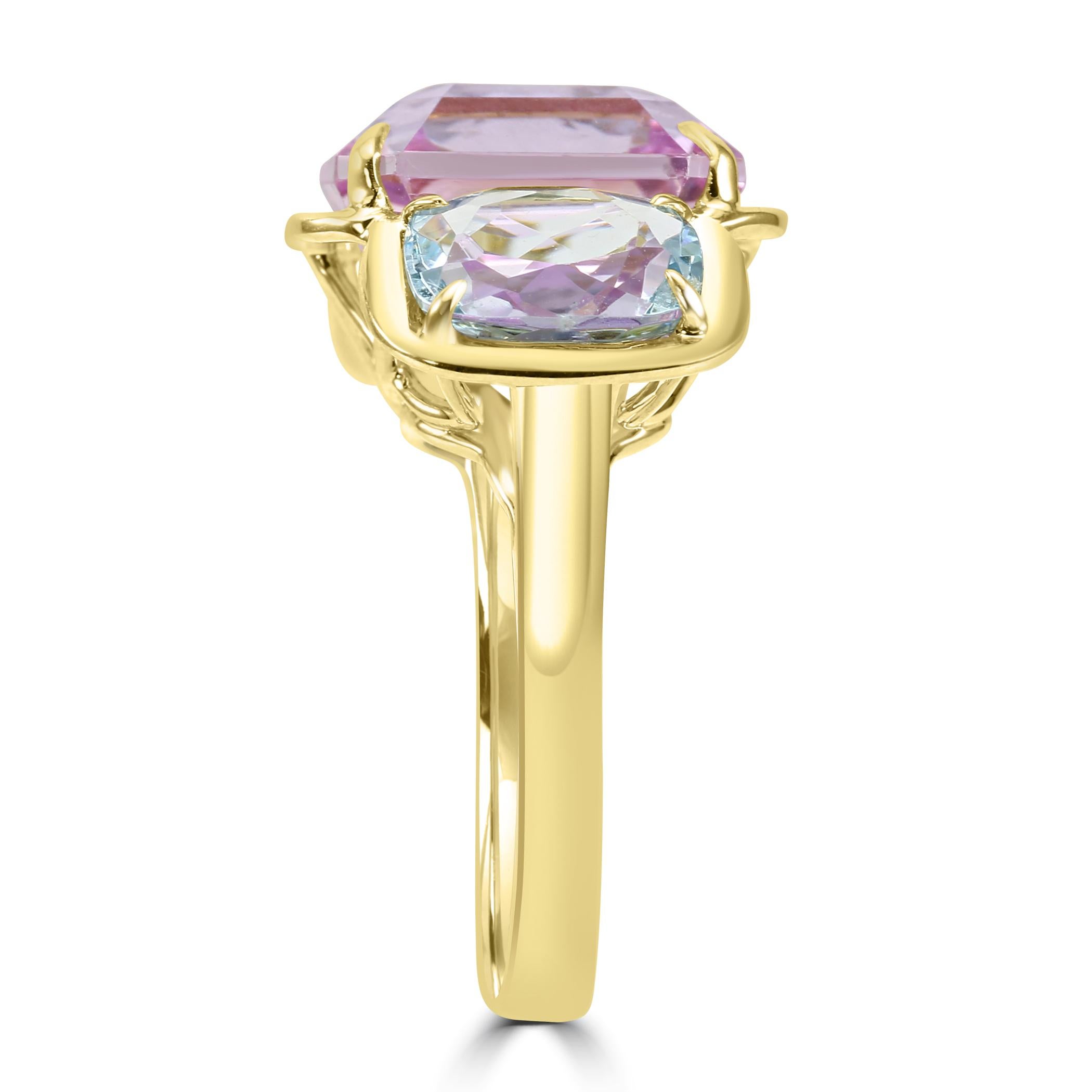 Kunzite Emerald Cut Aquamarine 14K Yellow Gold Three Stone Fashion Bezel Ring In New Condition For Sale In Sayreville, NJ