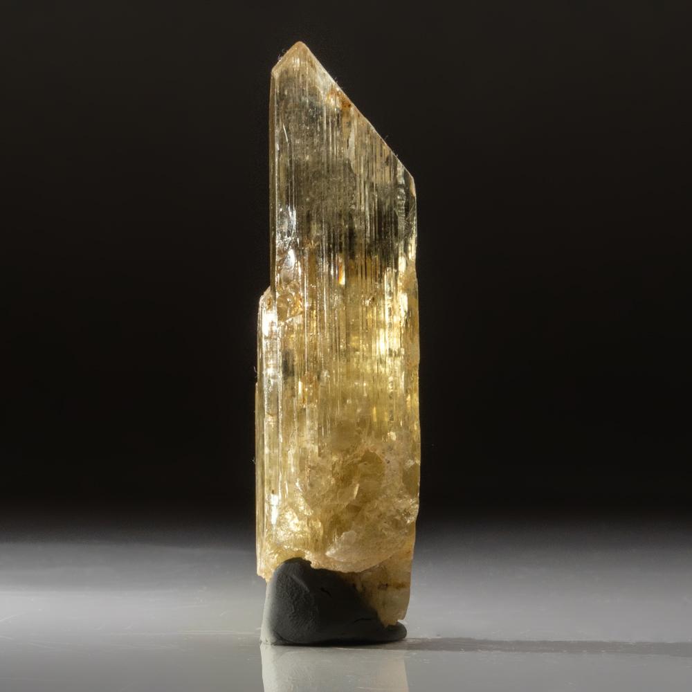 Kunzite from Mawi Pegmatite, Nuristan, Afghanistan In New Condition For Sale In New York, NY