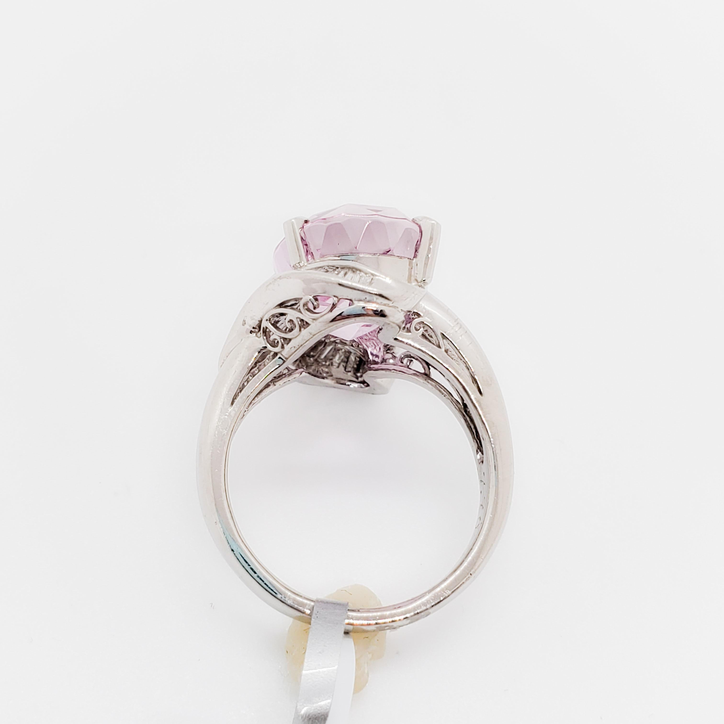 Kunzite Oval and White Diamond Cocktail Ring in Platinum In Excellent Condition In Los Angeles, CA