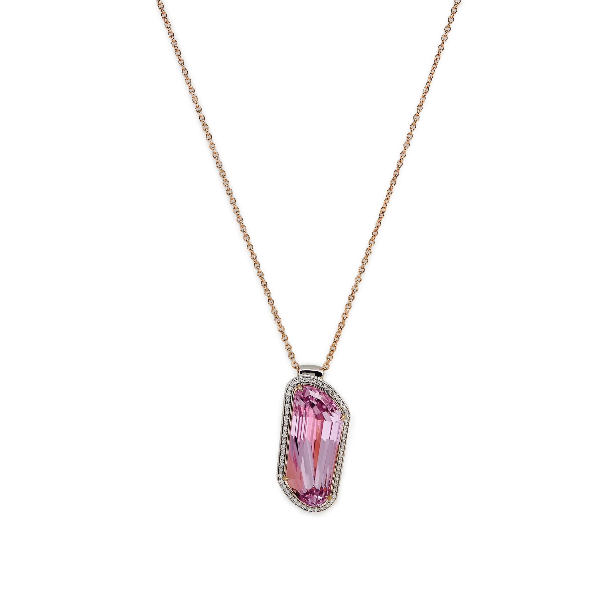 Kunzite Pendant Necklace In New Condition For Sale In New York, NY