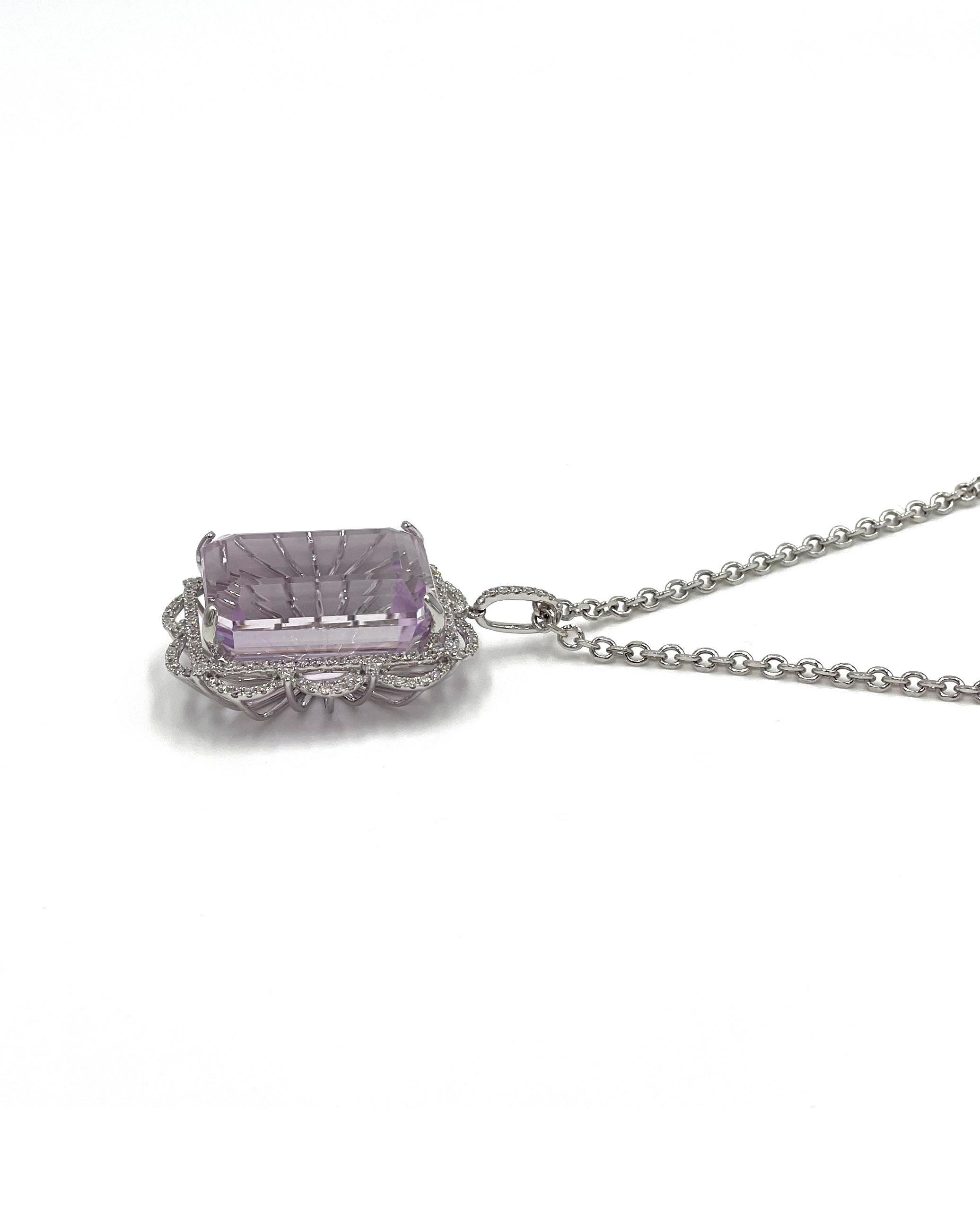 Kunzite Pendant Necklace in 14K White Gold and Diamonds In New Condition In Old Tappan, NJ