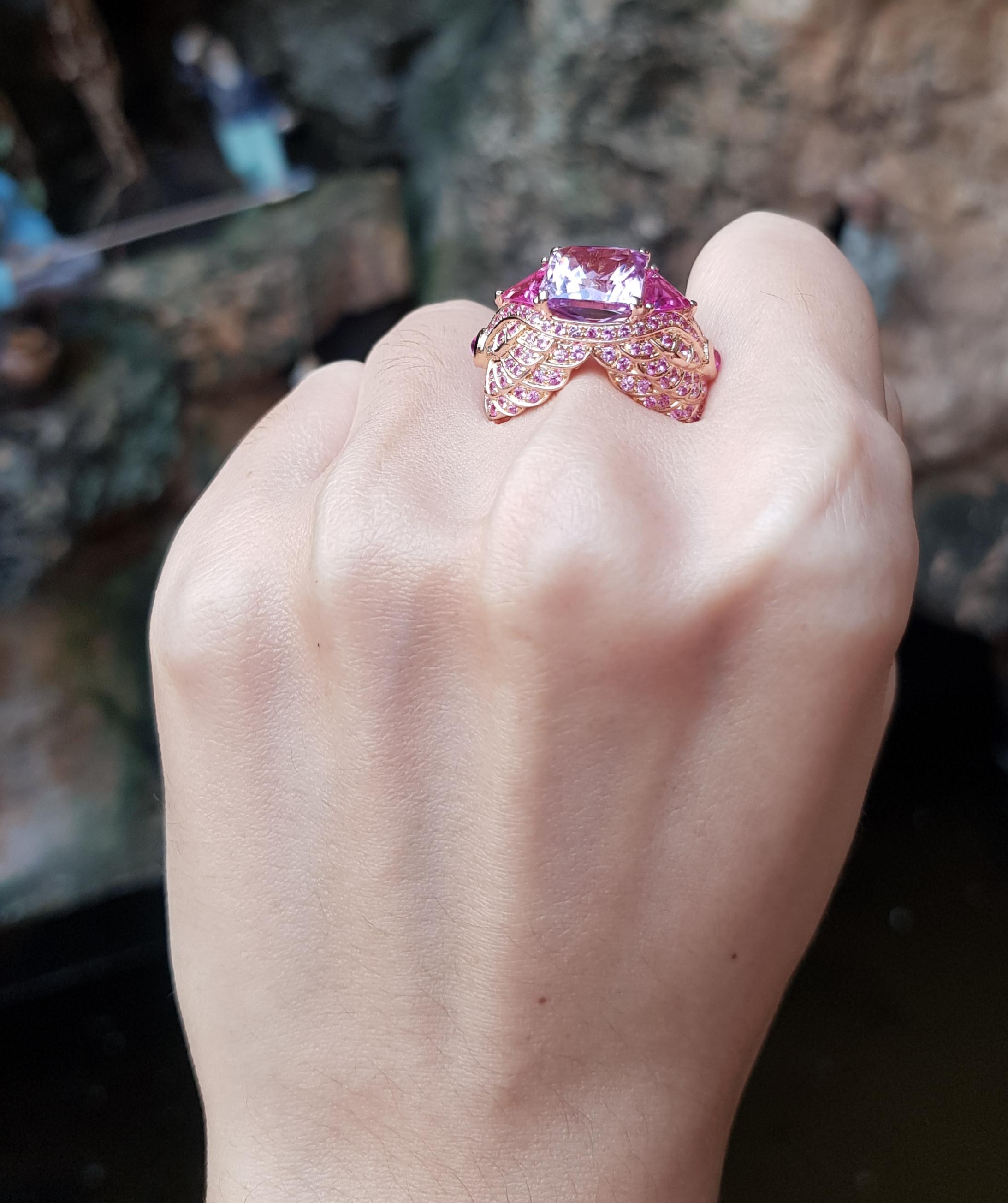 Contemporary Kunzite with Pink Sapphire Ring Set 18 Karat Rose Gold Settings For Sale