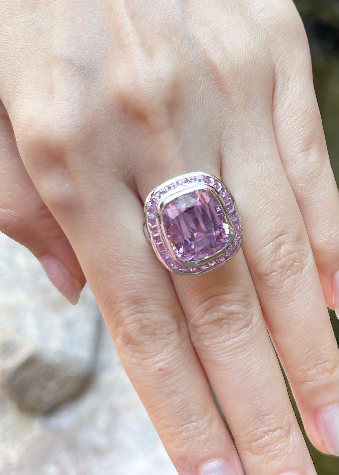 Cushion Cut Kunzite with Pink Sapphire Ring set in 18K White Gold Settings For Sale
