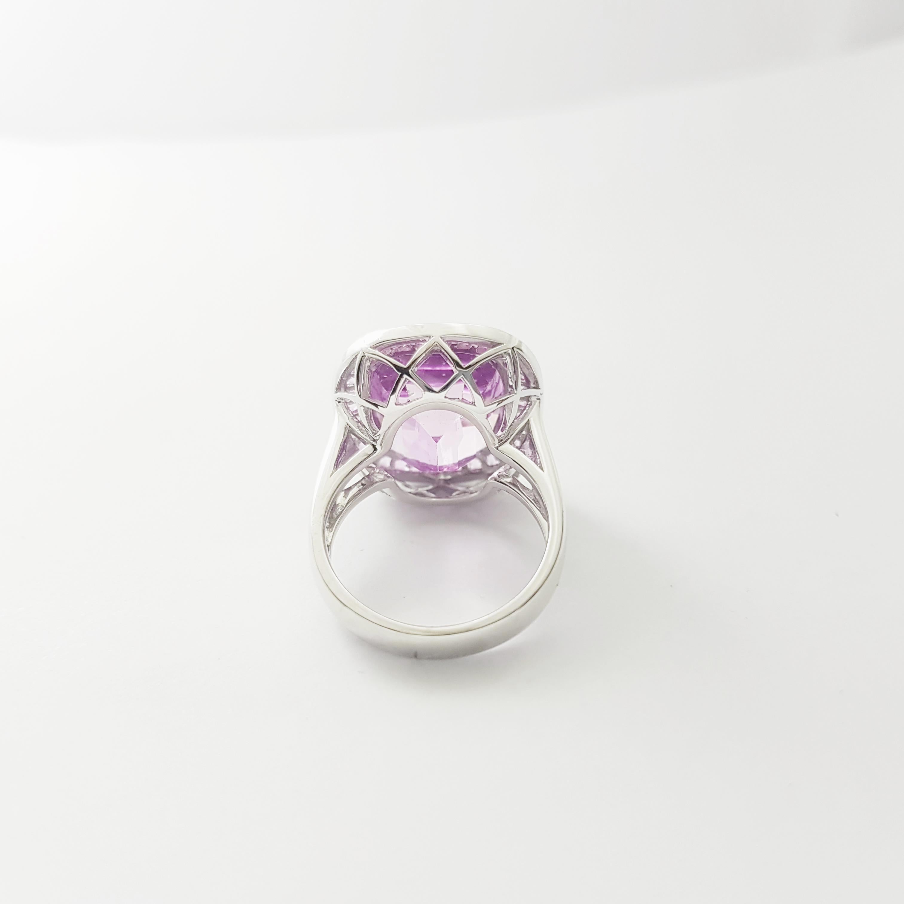 Kunzite with Pink Sapphire Ring set in 18K White Gold Settings For Sale 3