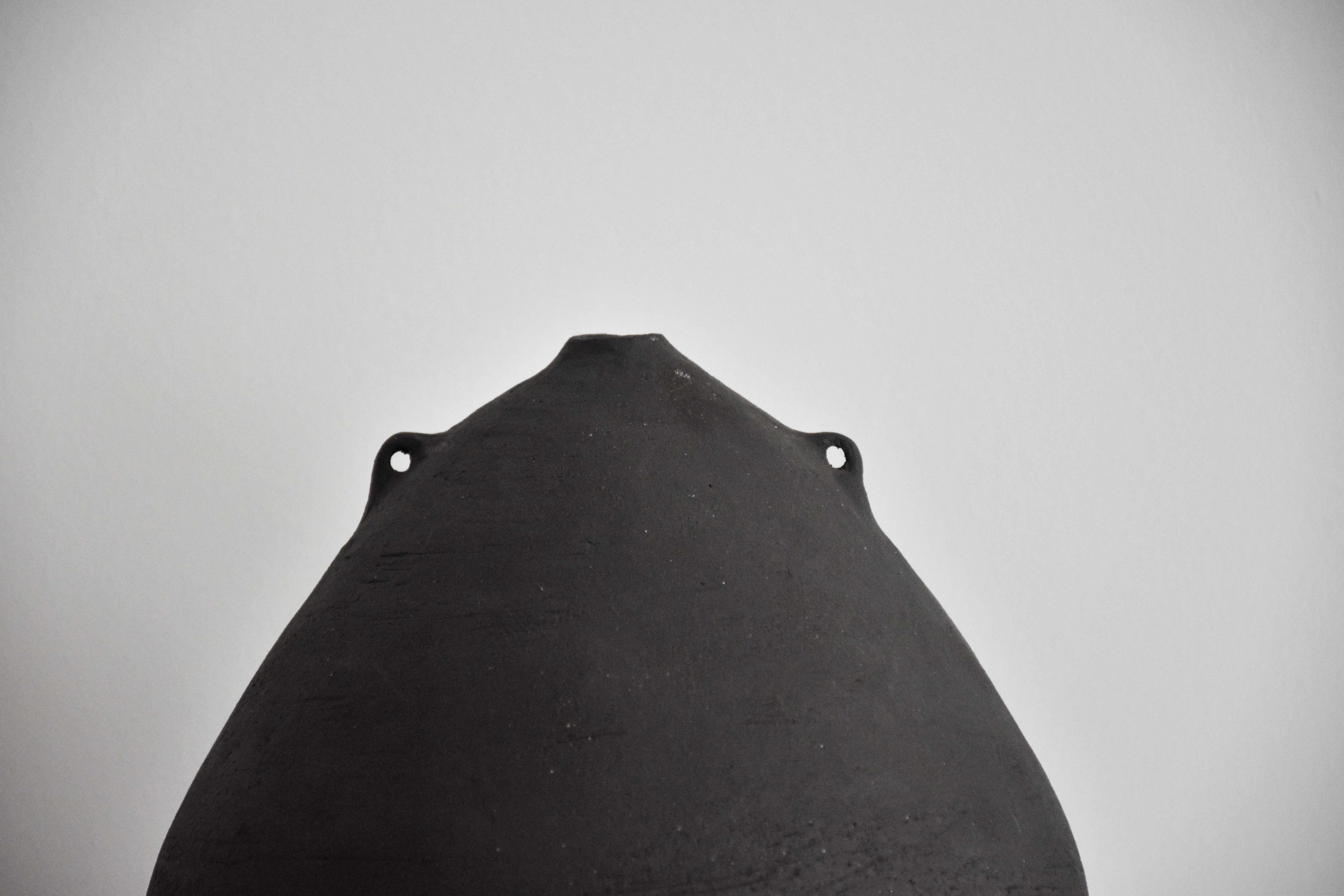 Minimalist Küp #S1, Black Sculptural Vase For Sale