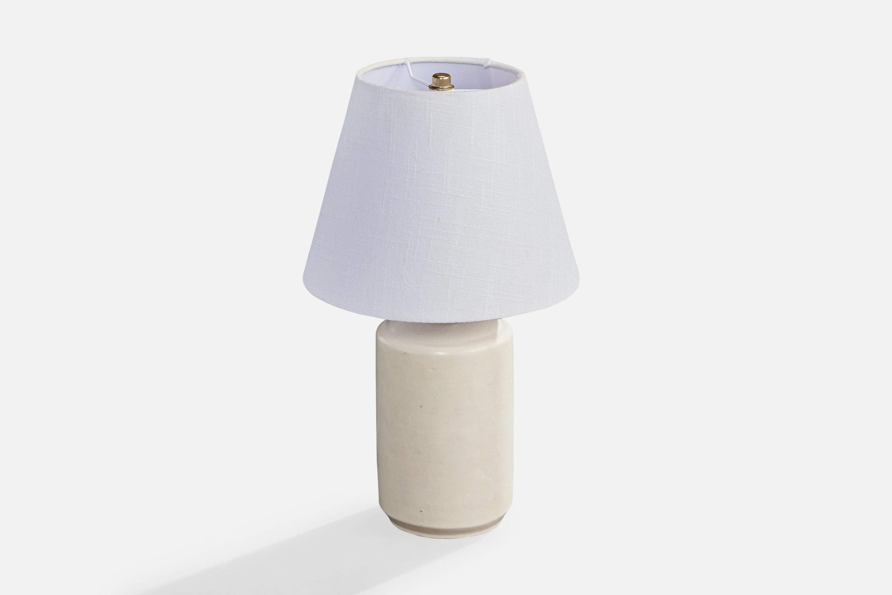 Kupittaan Savi, Lámpara de mesa, Cerámica, Metal, Finlandia, Década de 1940 Moderno de mediados de siglo en venta