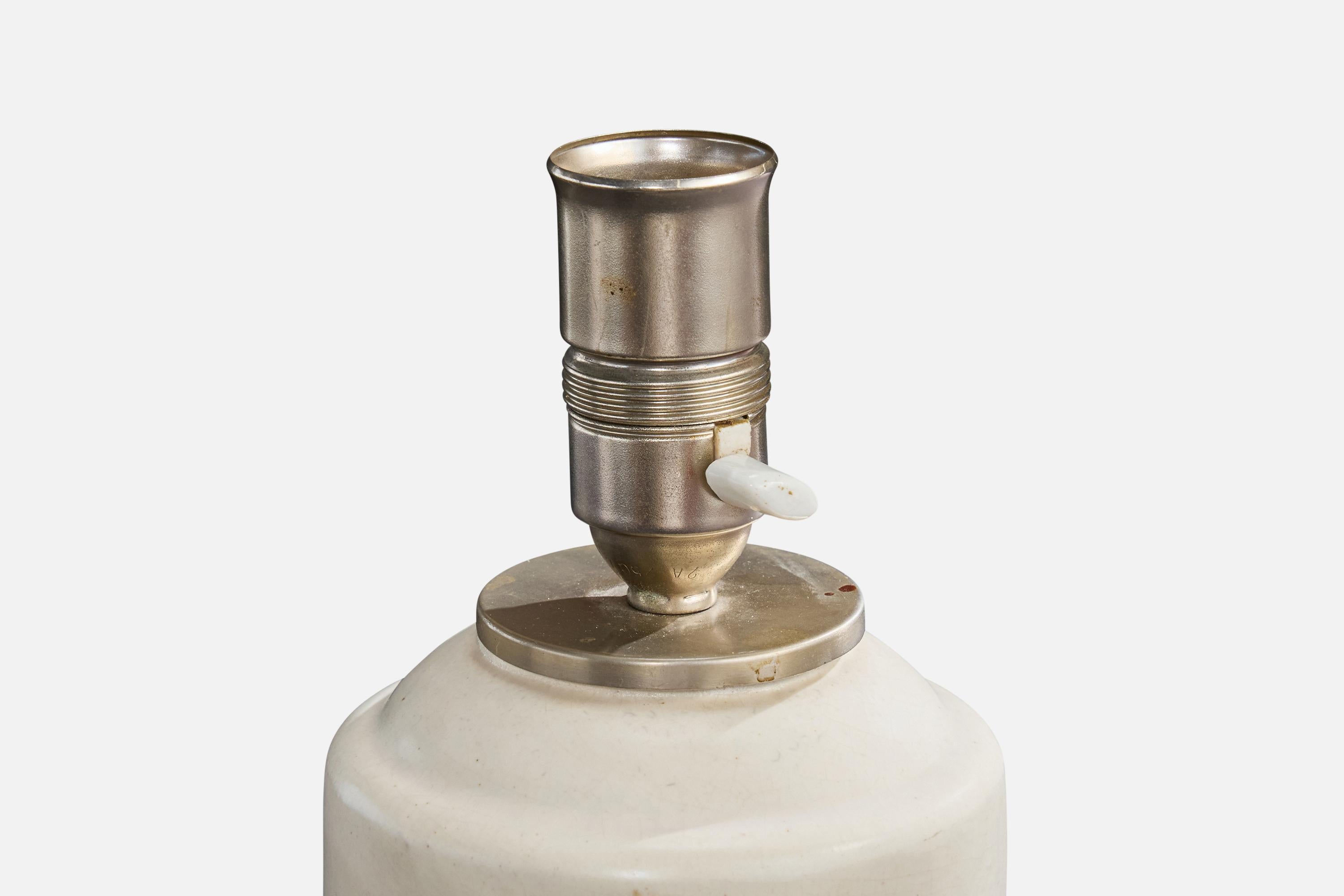 Kupittaan Savi, Lámpara de mesa, Cerámica, Metal, Finlandia, Década de 1940 Finlandés en venta