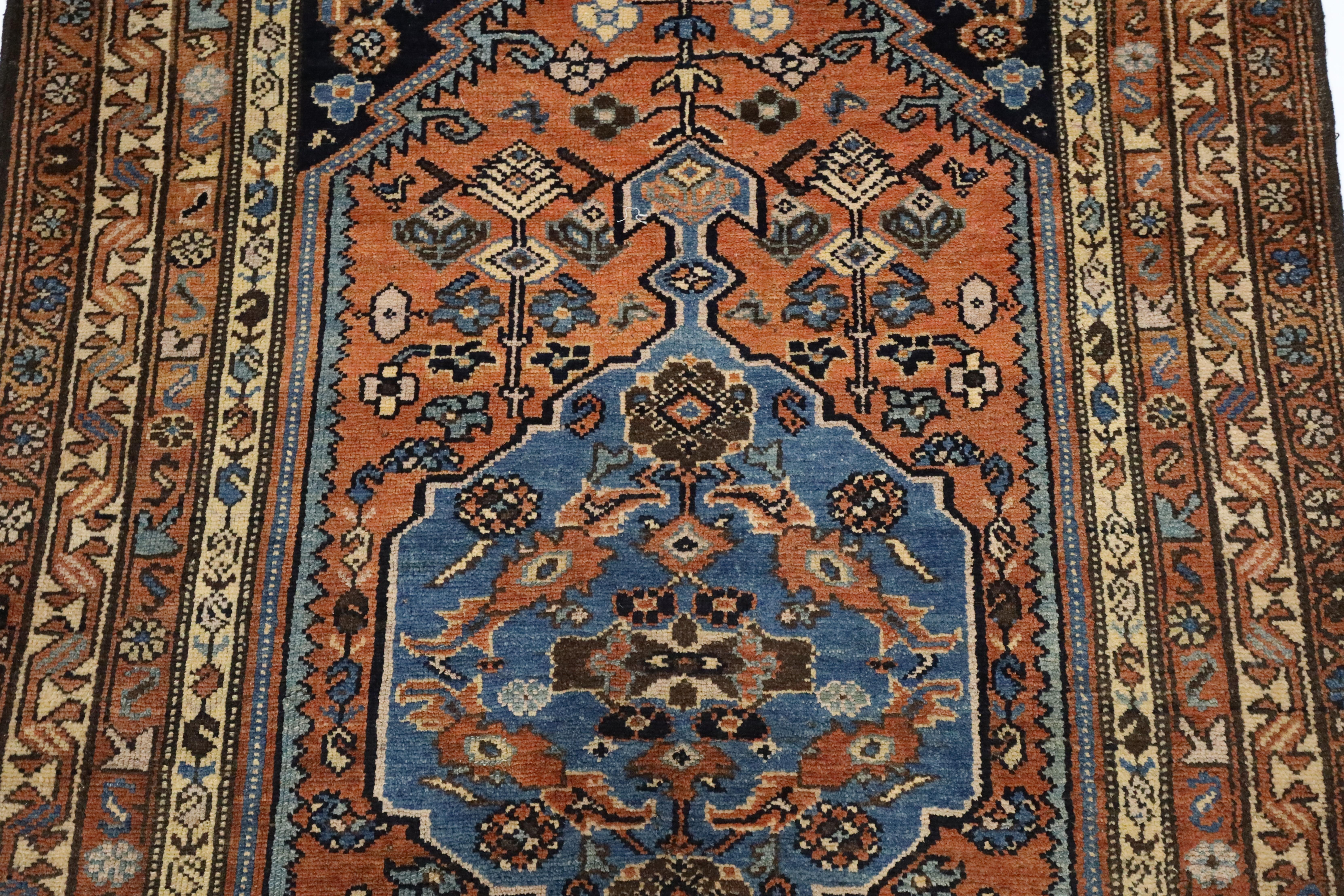 20th Century Kurd Antique Rug - 4'2