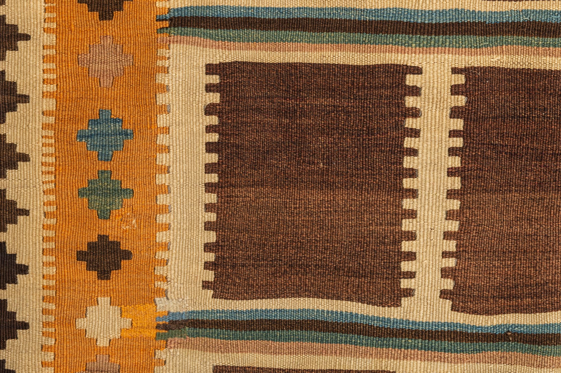 Kurdish Kilim Gallery In Excellent Condition For Sale In Alessandria, Piemonte