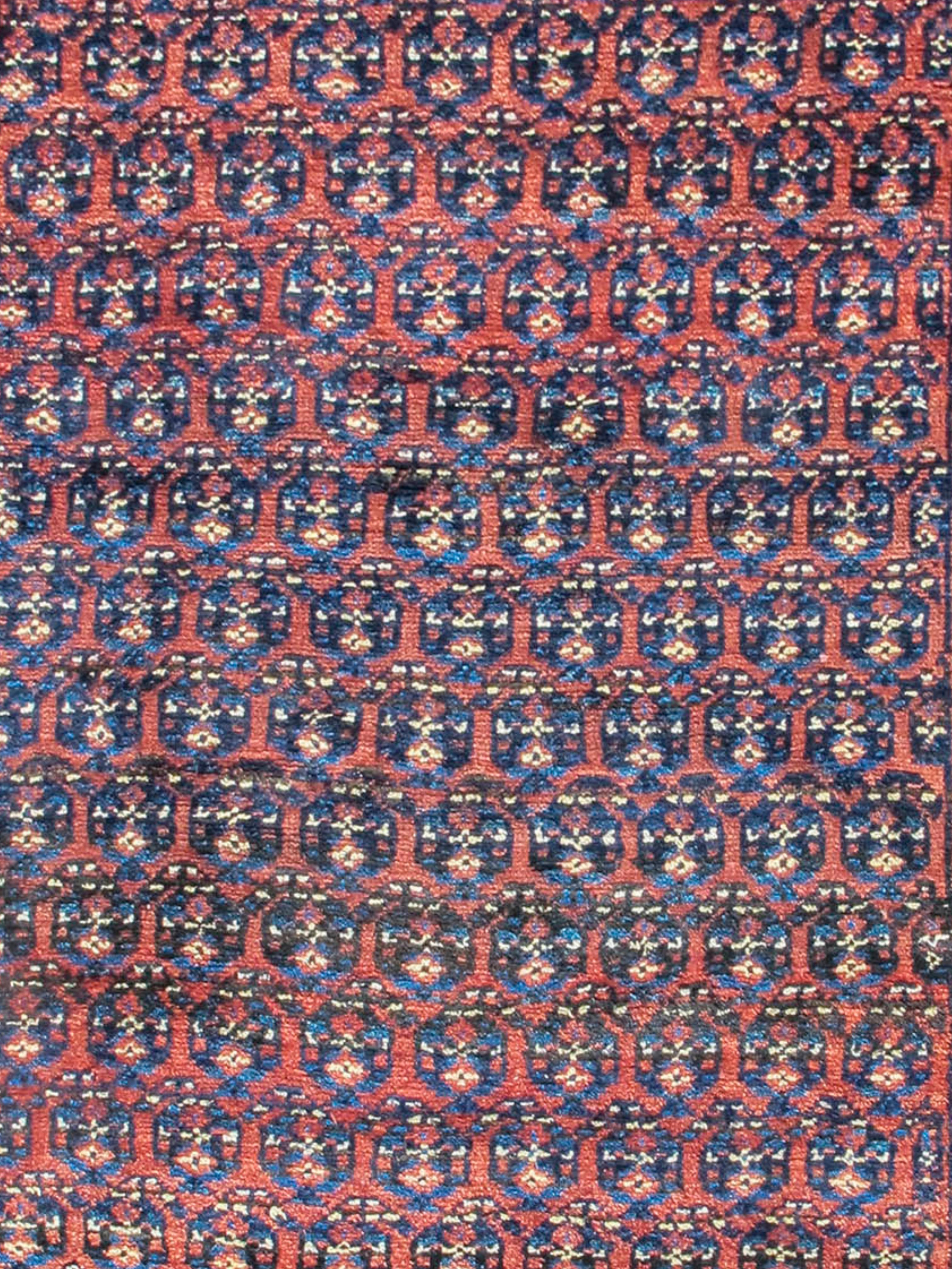 Kurdischer Teppich, frühes 20. Jahrhundert (Handgeknüpft) im Angebot