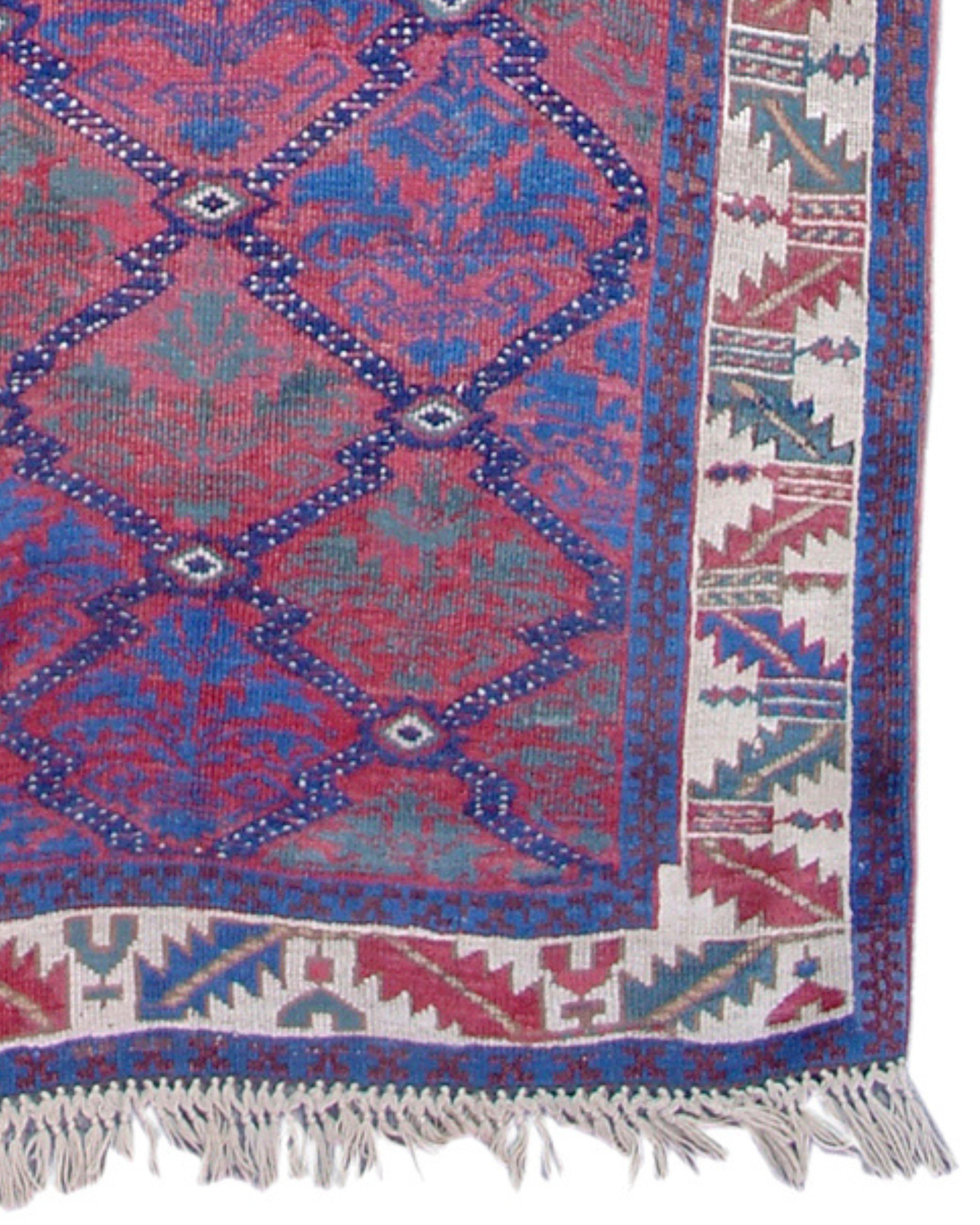 Antique Kurdish Rug, Early 20th Century In Excellent Condition For Sale In San Francisco, CA
