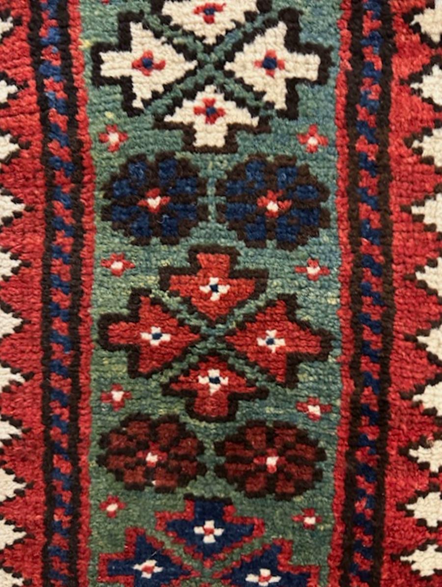 Kurdish runner In Good Condition For Sale In NEW YORK, NY