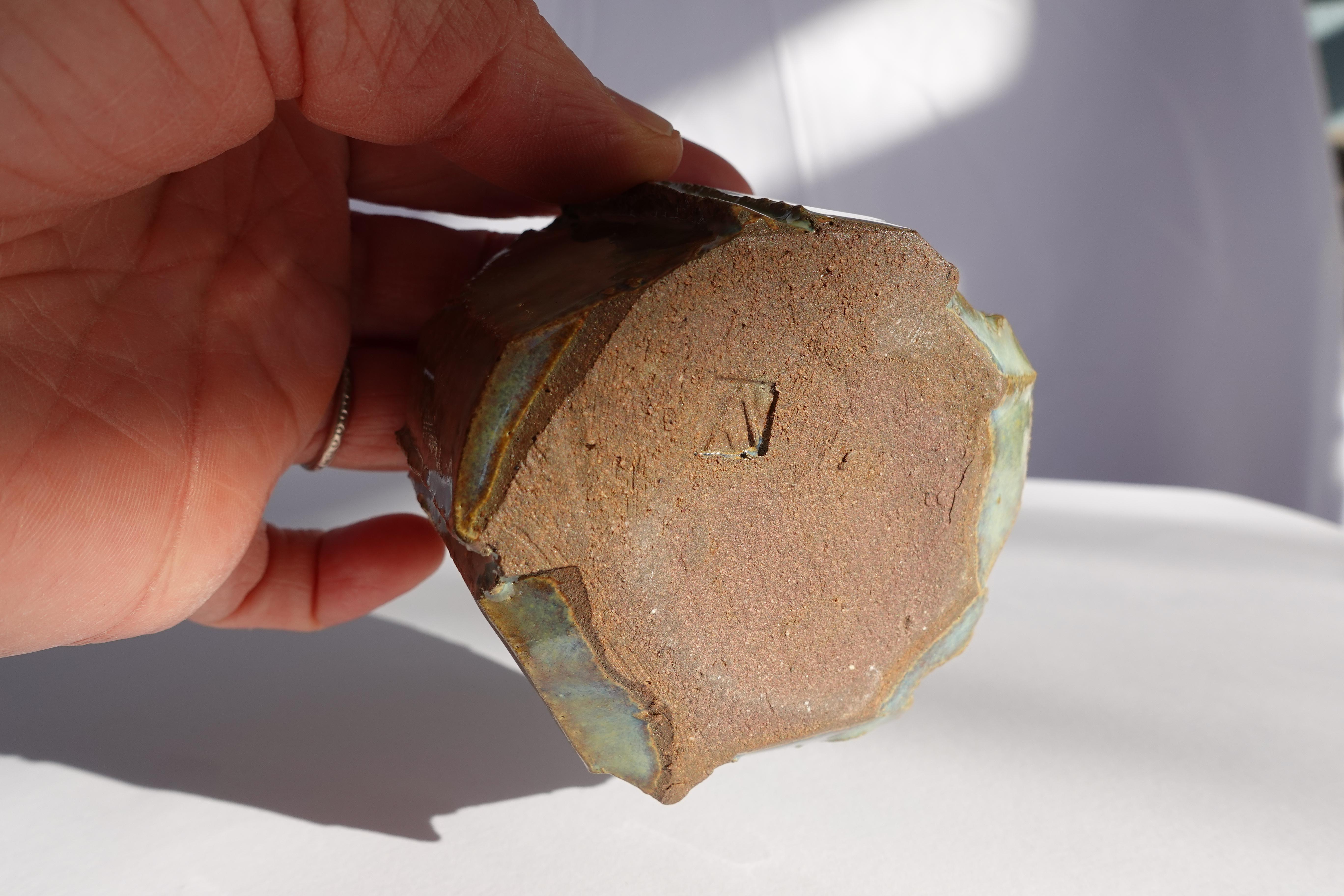 Coupe sculptée Kurinuki par Audrey Vo Van - Grès - Wabi-Sabi en vente 12