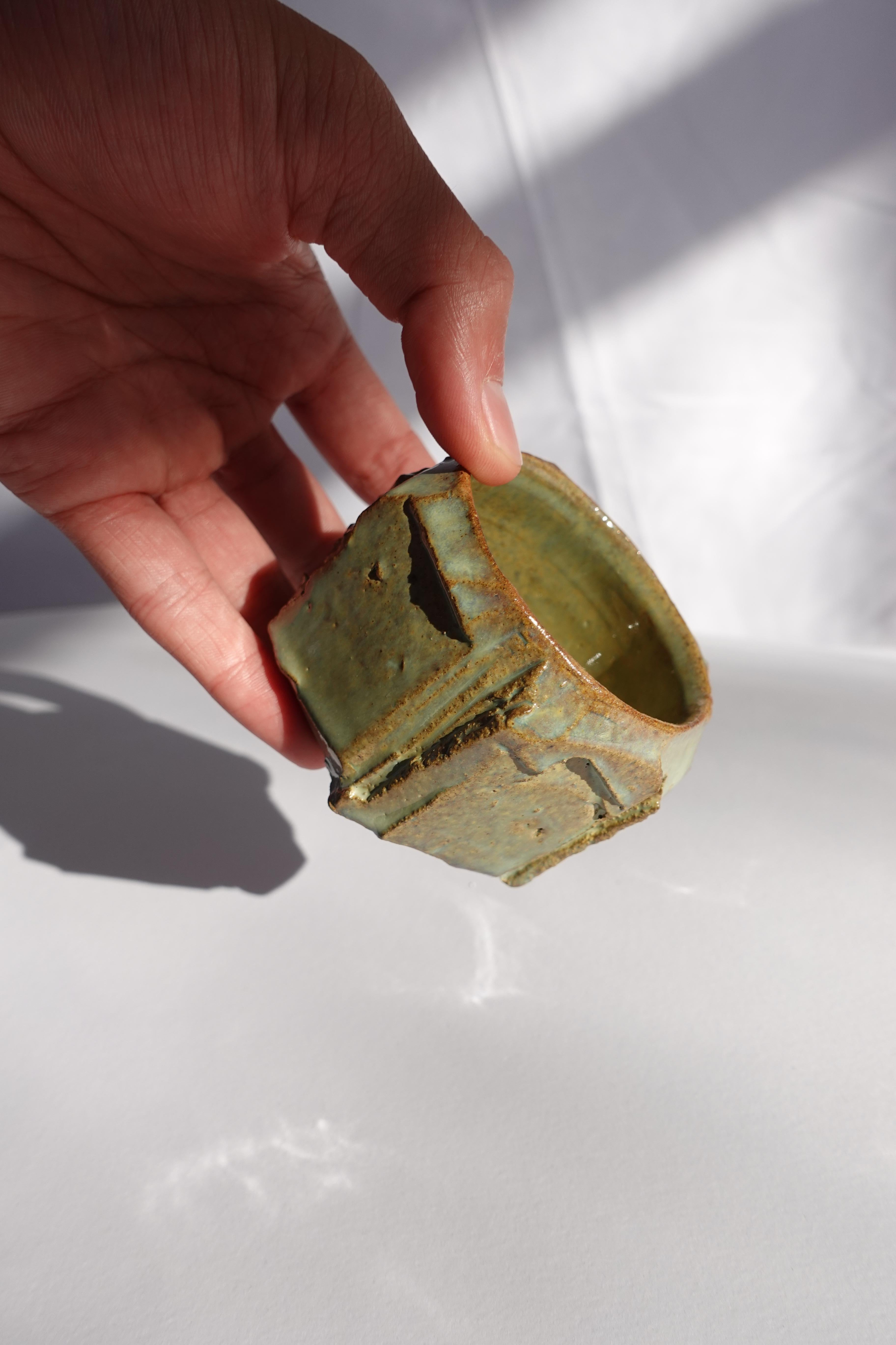 Organique Coupe sculptée Kurinuki par Audrey Vo Van - Grès - Wabi-Sabi en vente