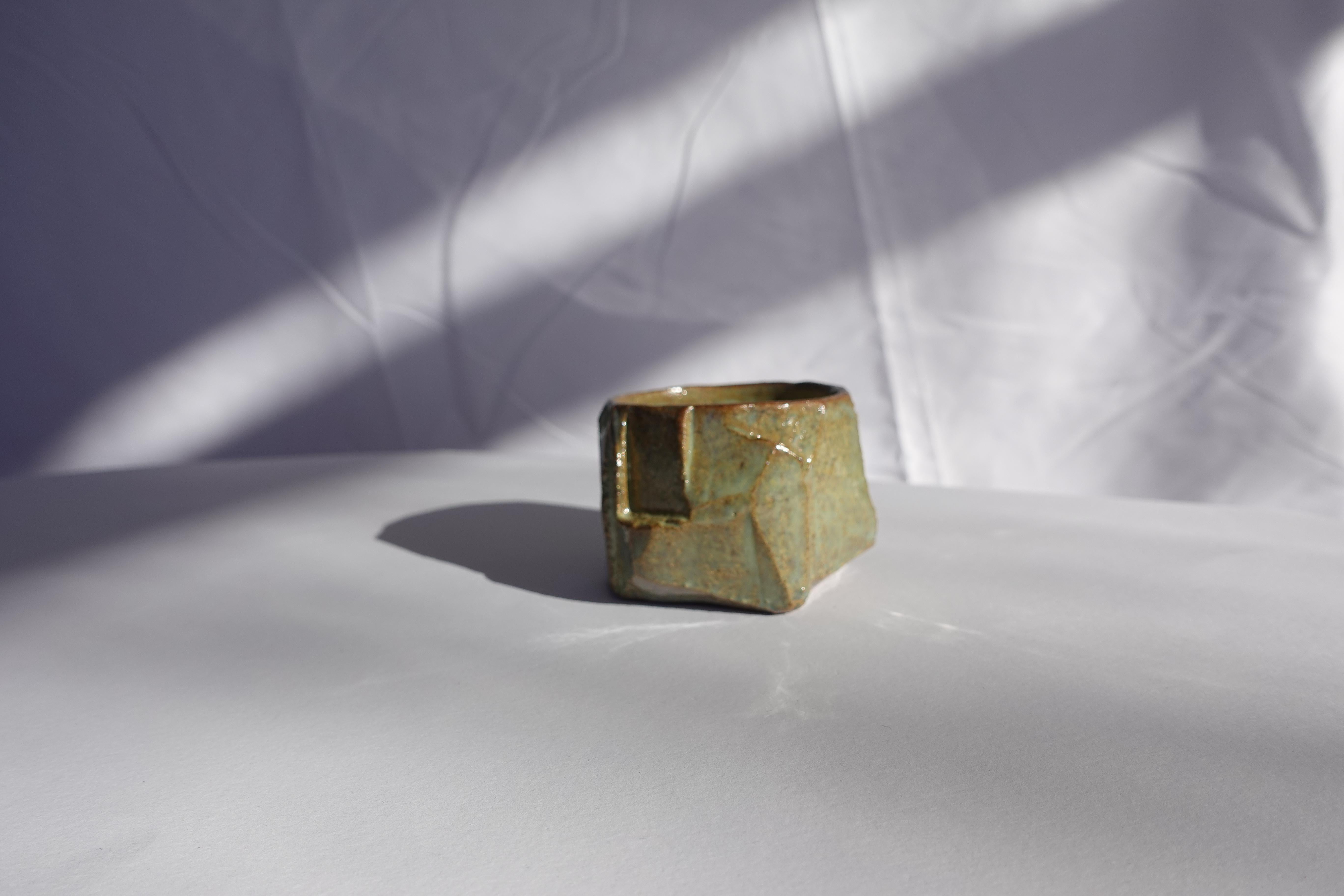 Coupe sculptée Kurinuki par Audrey Vo Van - Grès - Wabi-Sabi Neuf - En vente à PRADES-LE-LEZ, FR