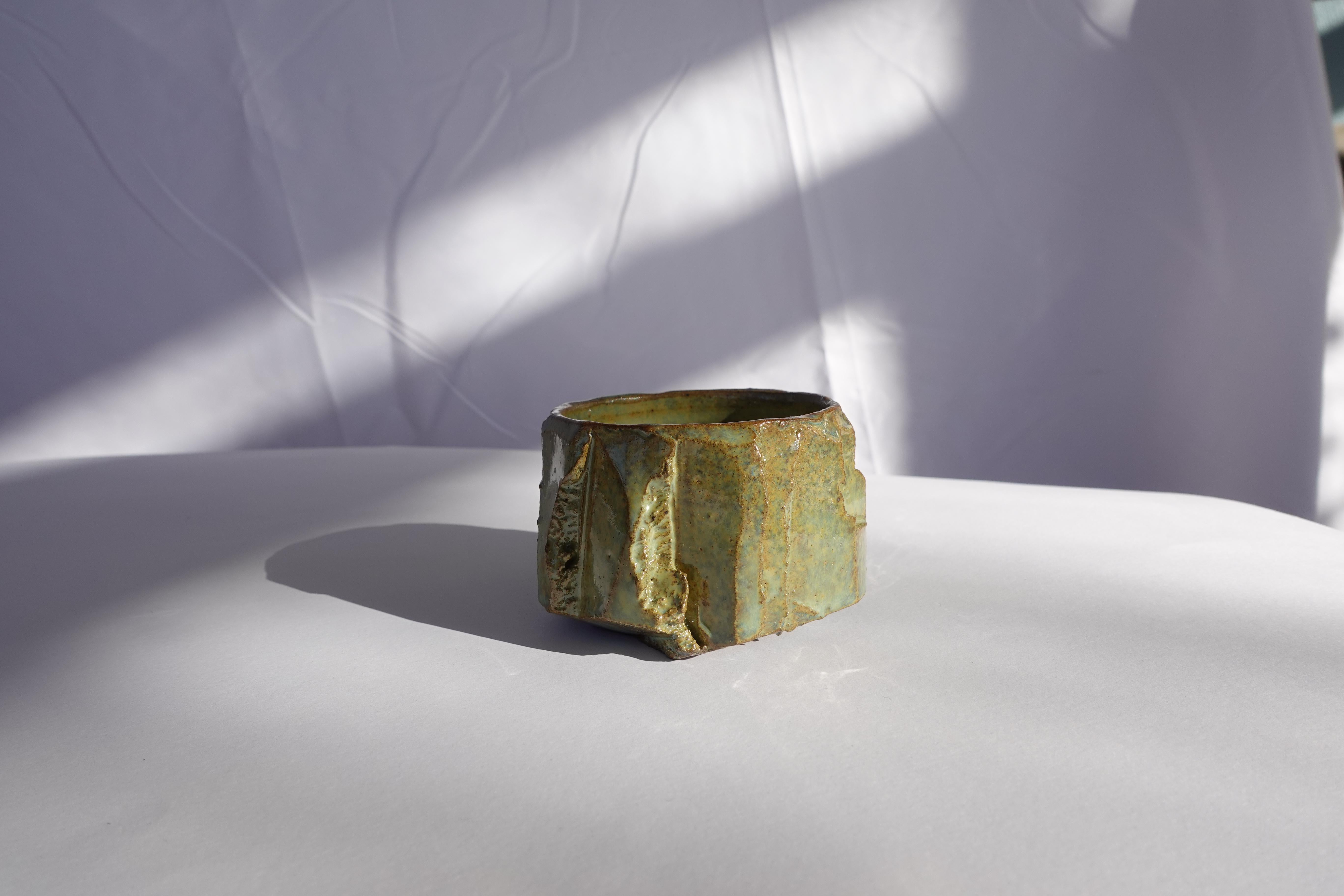 XXIe siècle et contemporain Coupe sculptée Kurinuki par Audrey Vo Van - Grès - Wabi-Sabi en vente