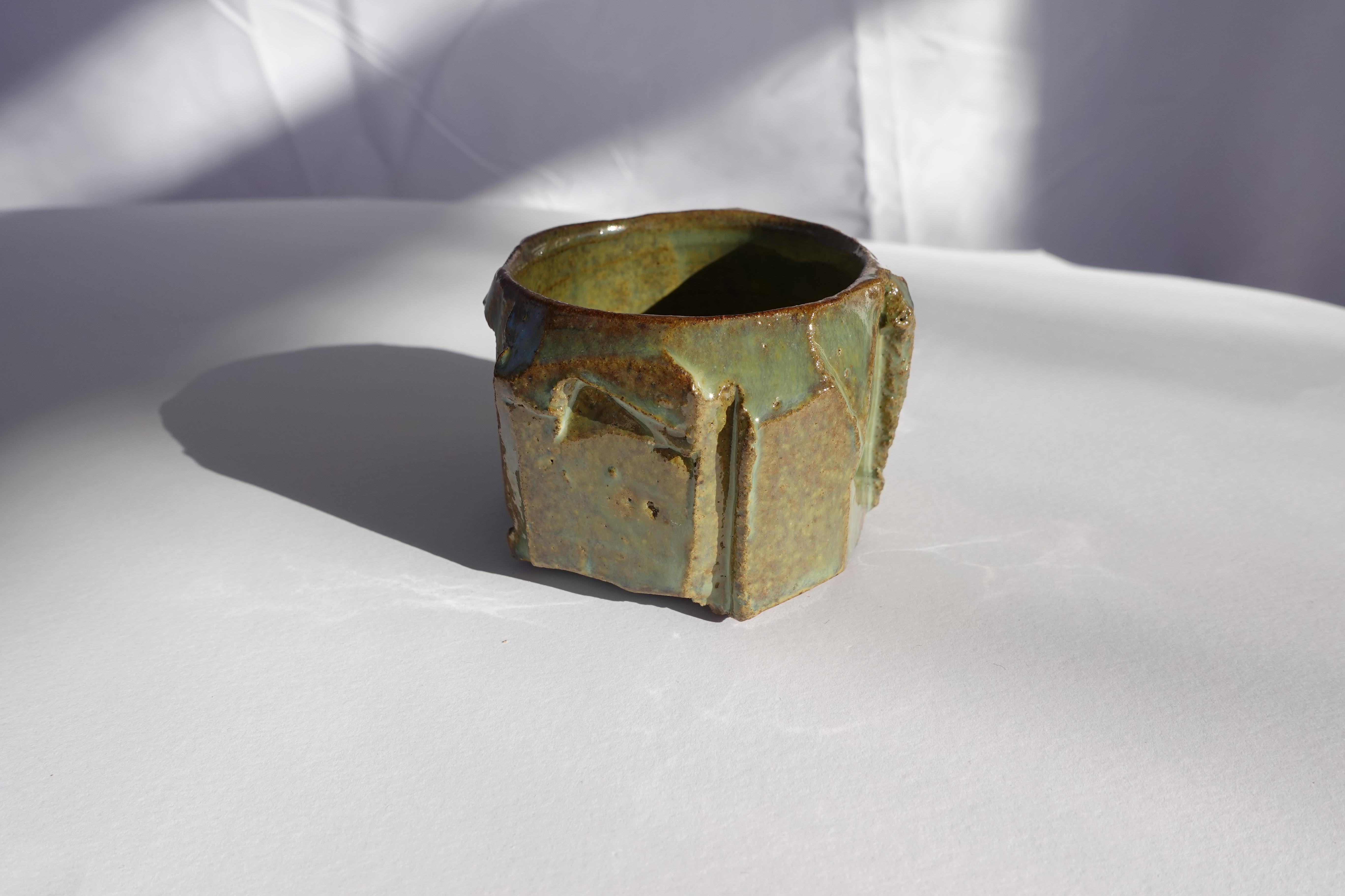 XXIe siècle et contemporain Coupe sculptée Kurinuki par Audrey Vo Van - Grès - Wabi-Sabi en vente