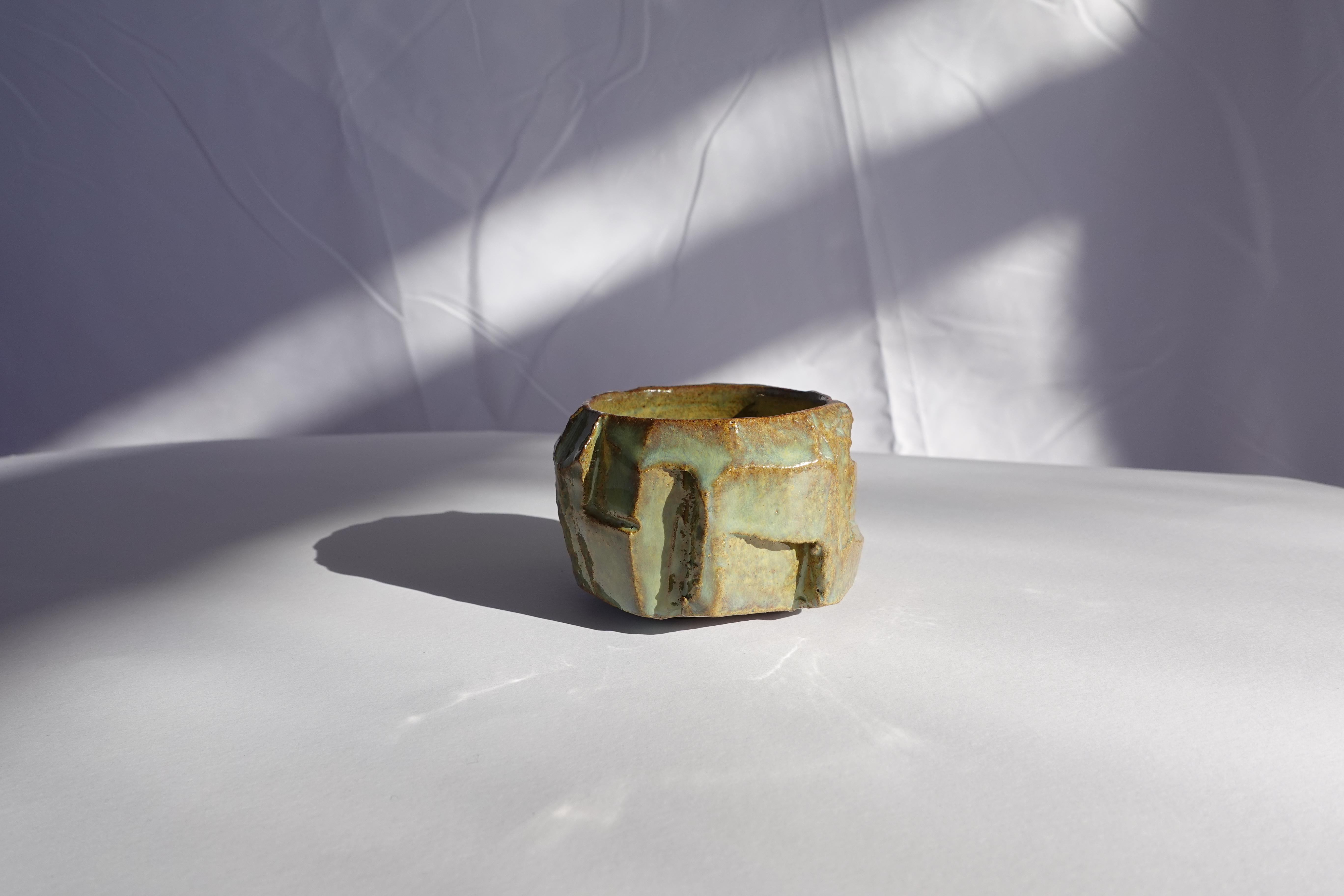 XXIe siècle et contemporain Coupe sculptée Kurinuki par Audrey Vo Van - Grès - Wabi-Sabi en vente