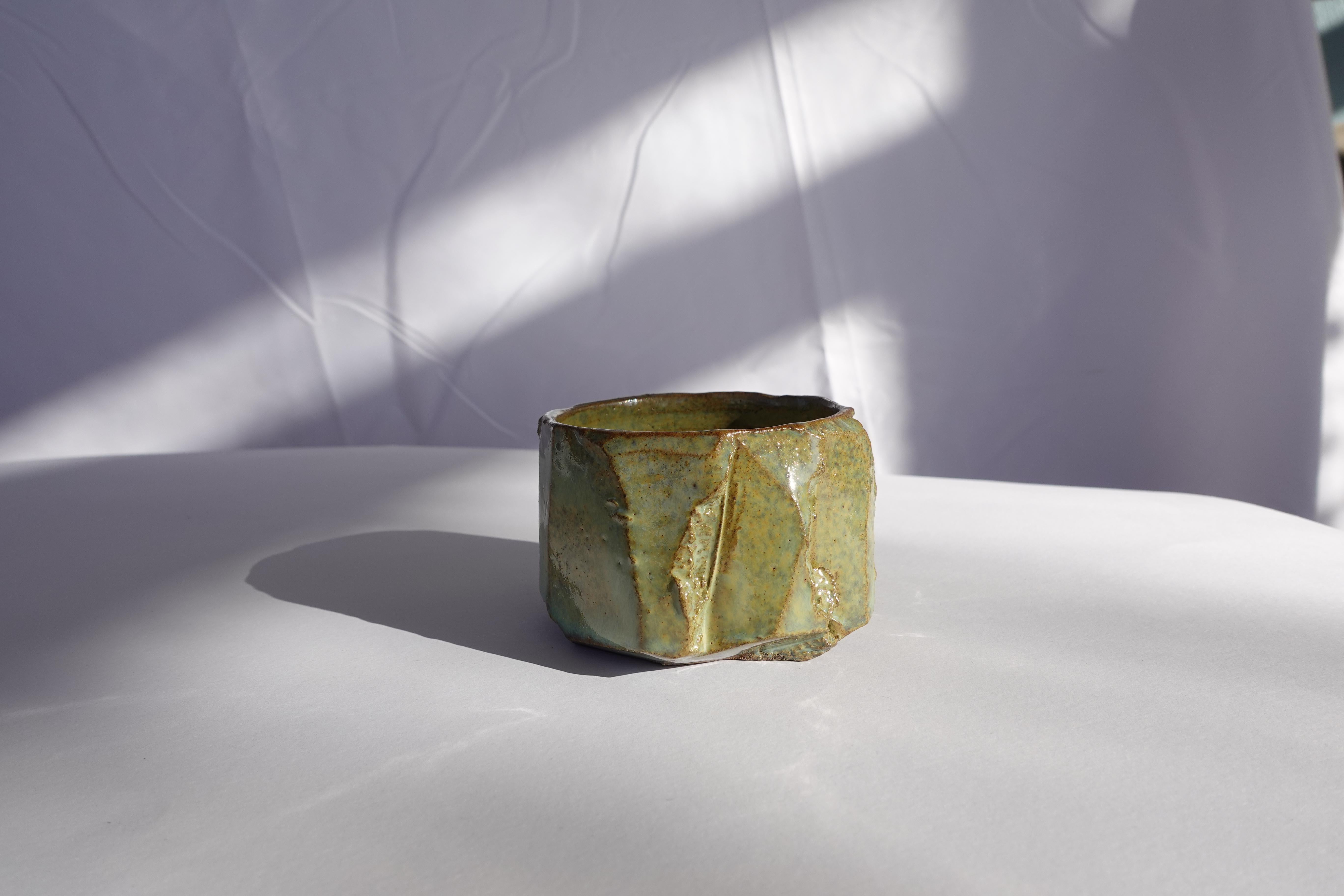 Céramique Coupe sculptée Kurinuki par Audrey Vo Van - Grès - Wabi-Sabi en vente