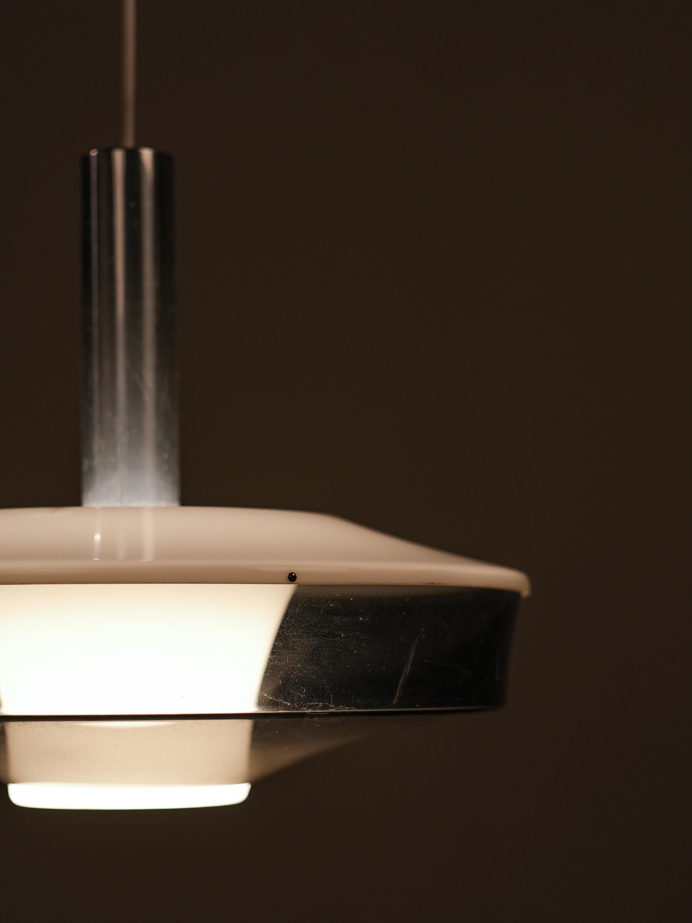 Lampe suspendue Kurki par Yki Nummi pour Orno, Finlande, années 1960 en vente 1