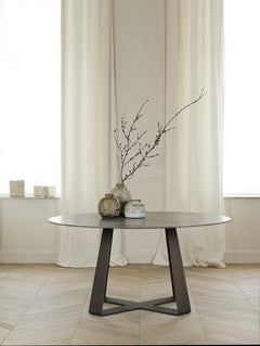 Kurosu Table by Kana Objects