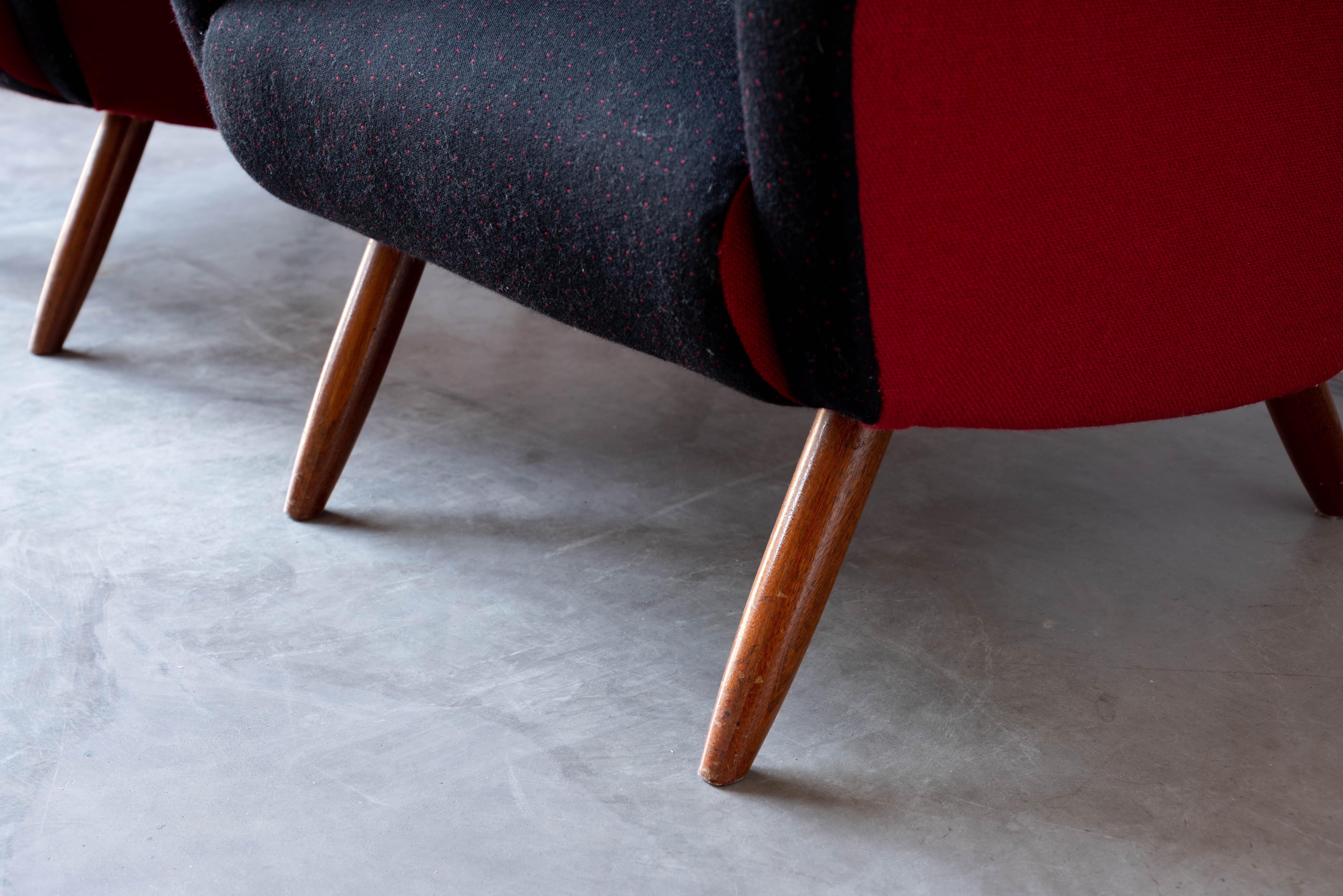 Kurt Hvitsjö, Freeform Lounge Chairs, Fabric, Stained Wood, Isku, Finland, 1950s For Sale 1