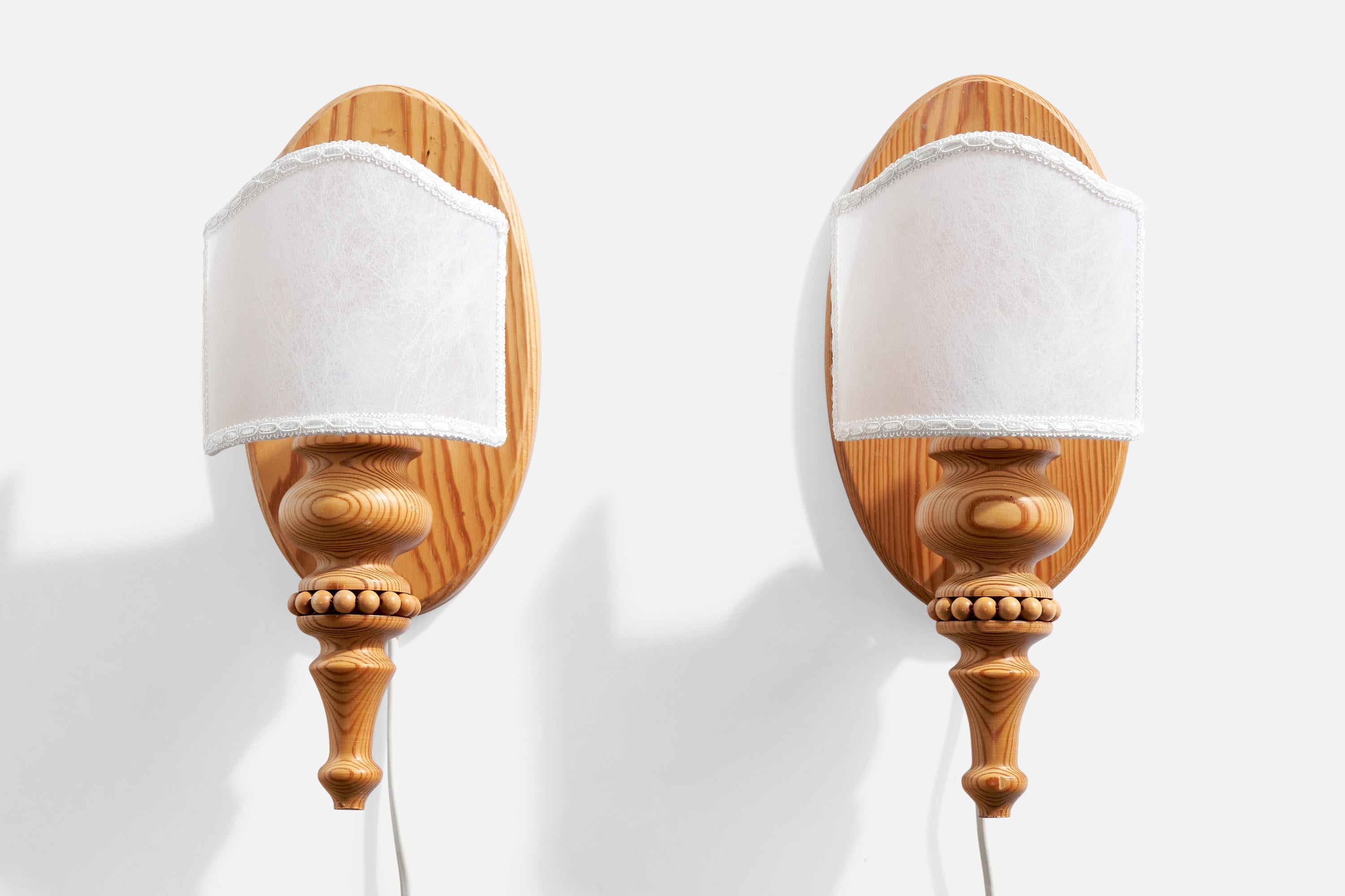 Suédois Kurt Lindén, Lights, pin, tissu, Suède, années 1970 en vente